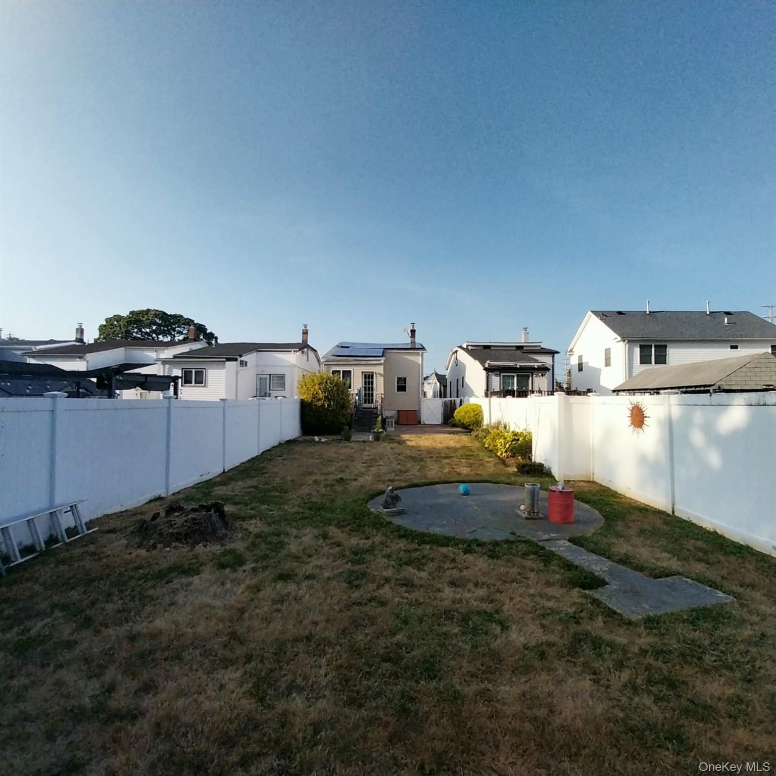 230 E New York Avenue, Valley Stream, NY 11580