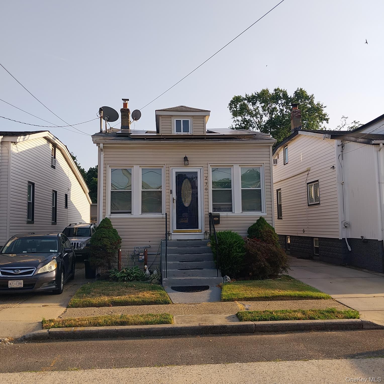 230 E New York Avenue, Valley Stream, NY 11580