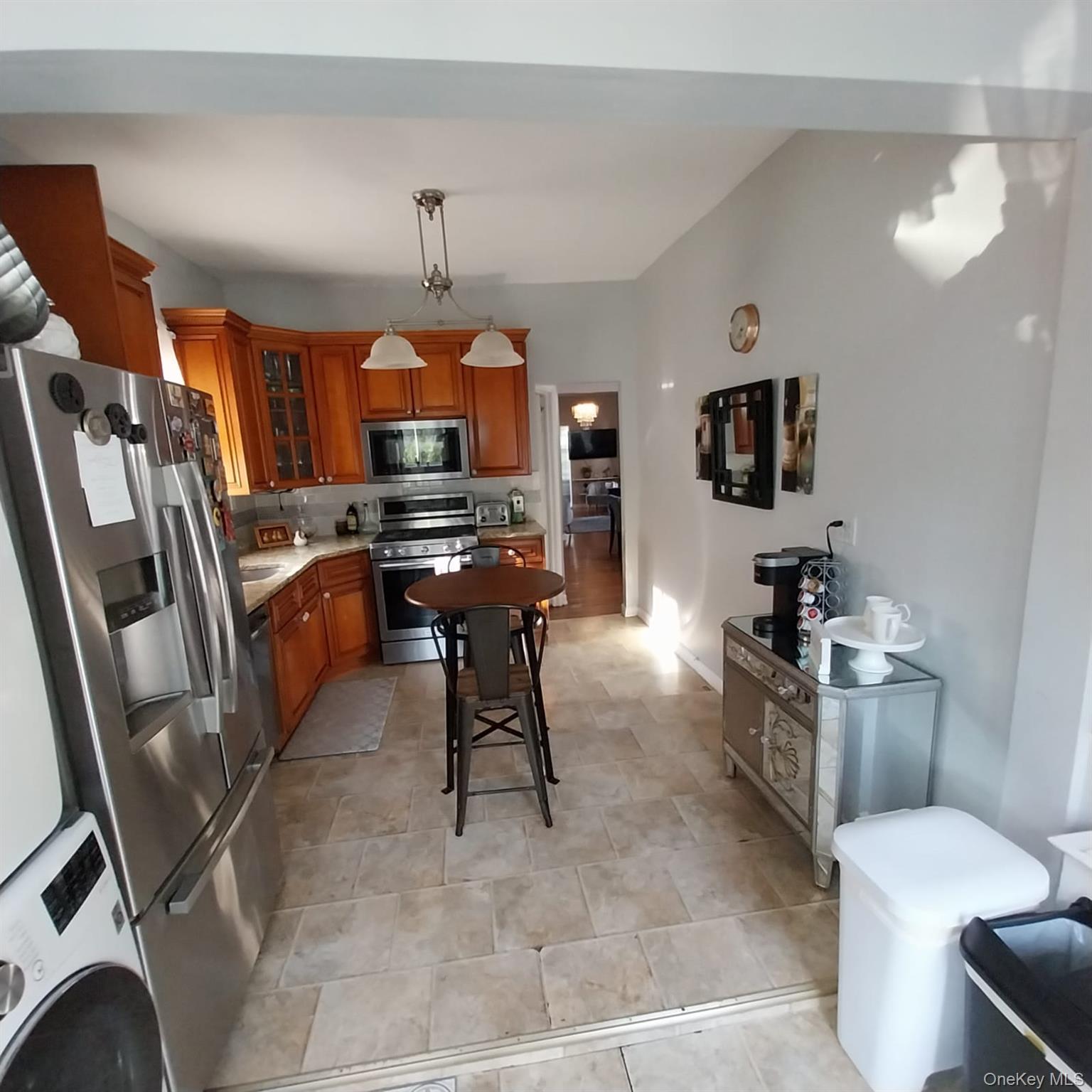 230 E New York Avenue, Valley Stream, NY 11580