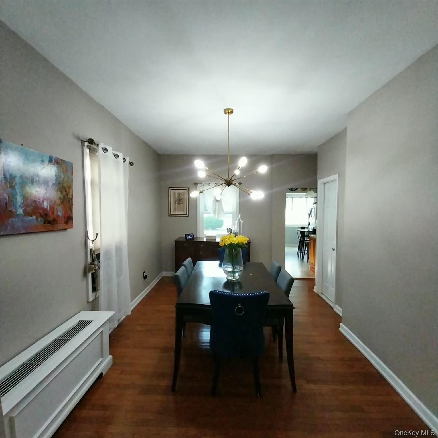 230 E New York Avenue, Valley Stream, NY 11580