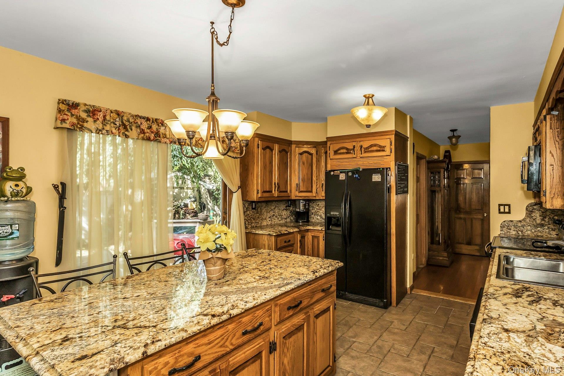 142 Maplewood Road, Huntington Station, NY 11746