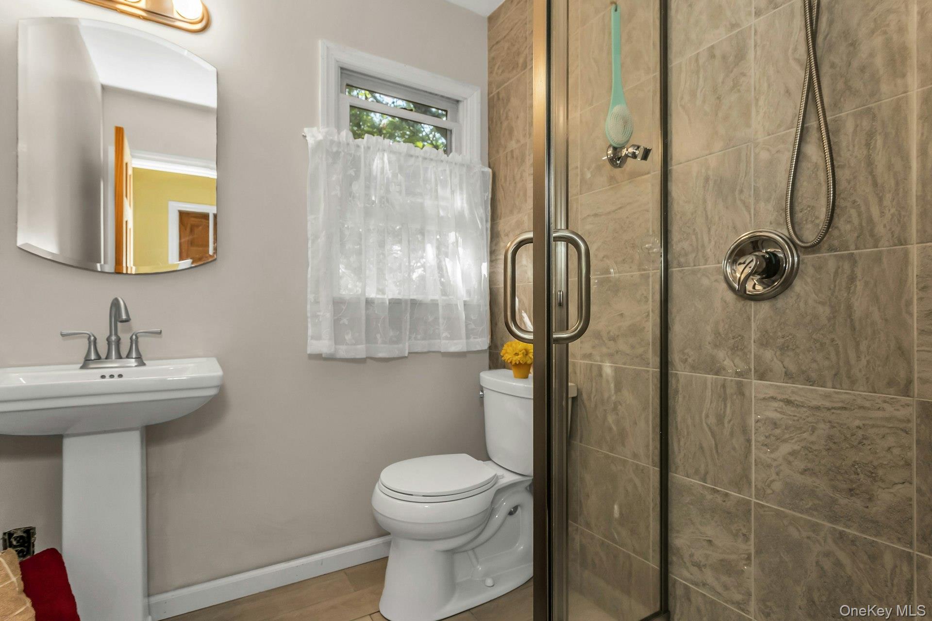 142 Maplewood Road, Huntington Station, NY 11746