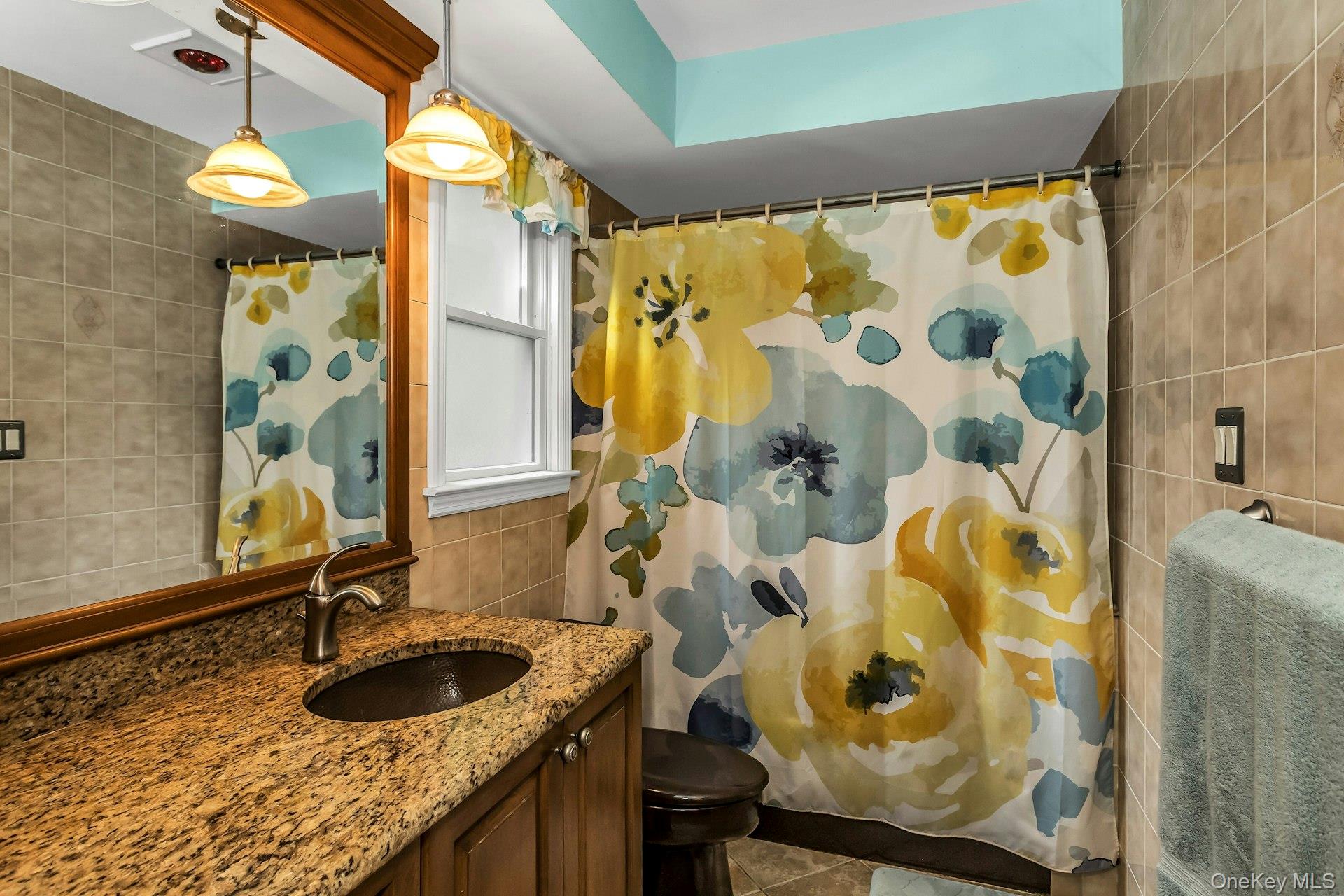 142 Maplewood Road, Huntington Station, NY 11746