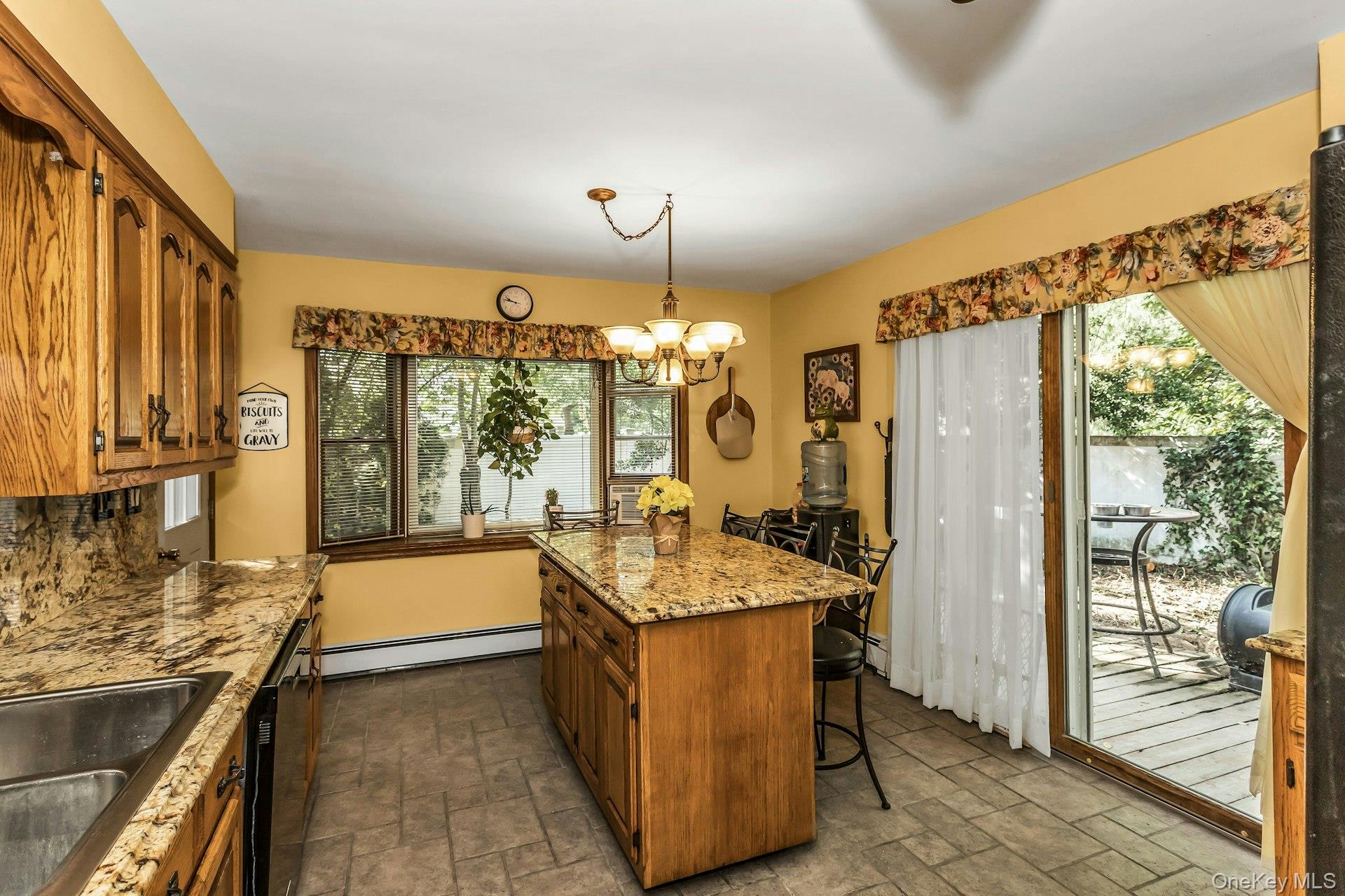 142 Maplewood Road, Huntington Station, NY 11746