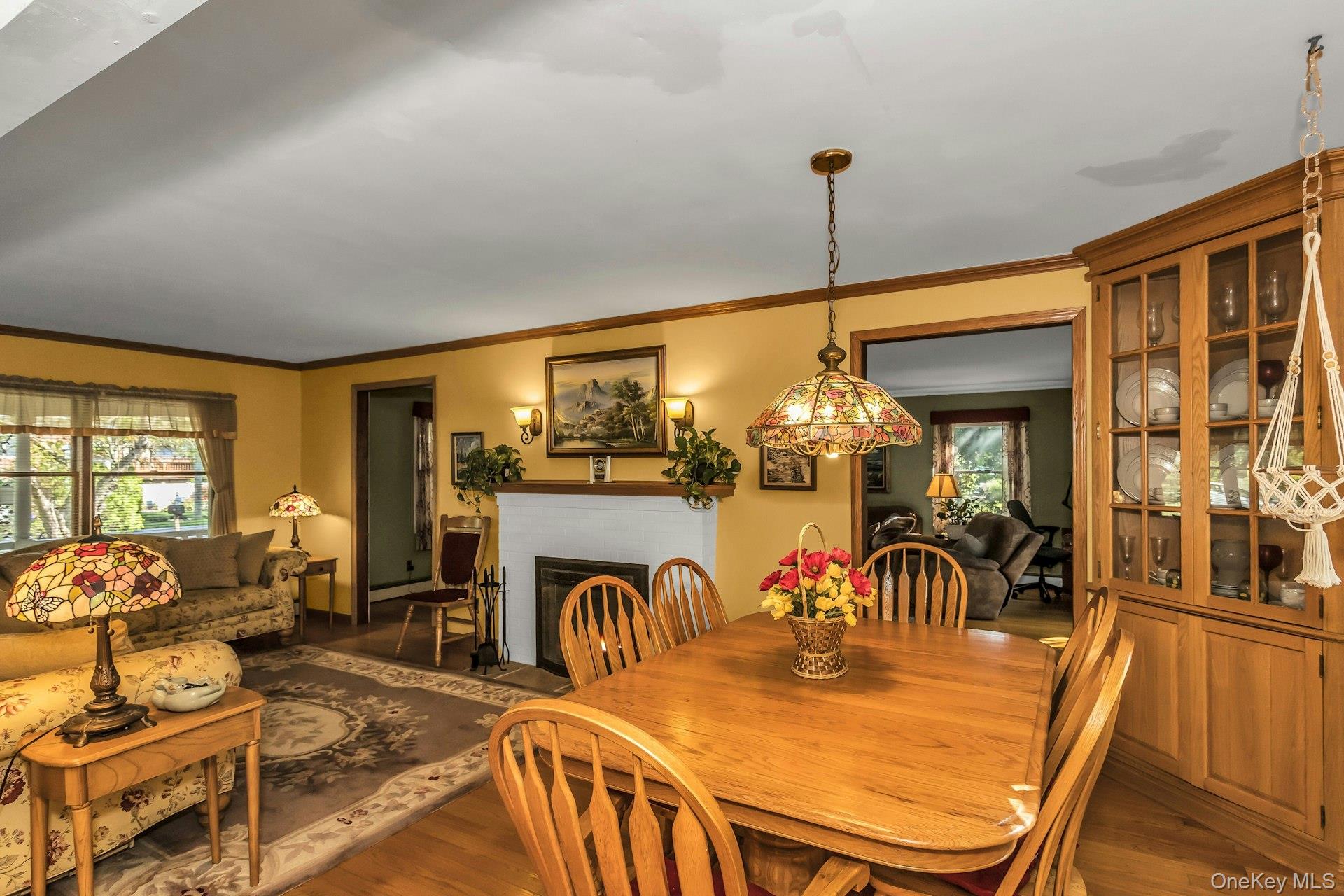 142 Maplewood Road, Huntington Station, NY 11746