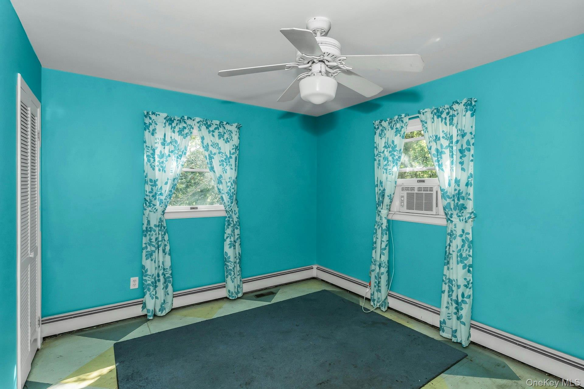 142 Maplewood Road, Huntington Station, NY 11746