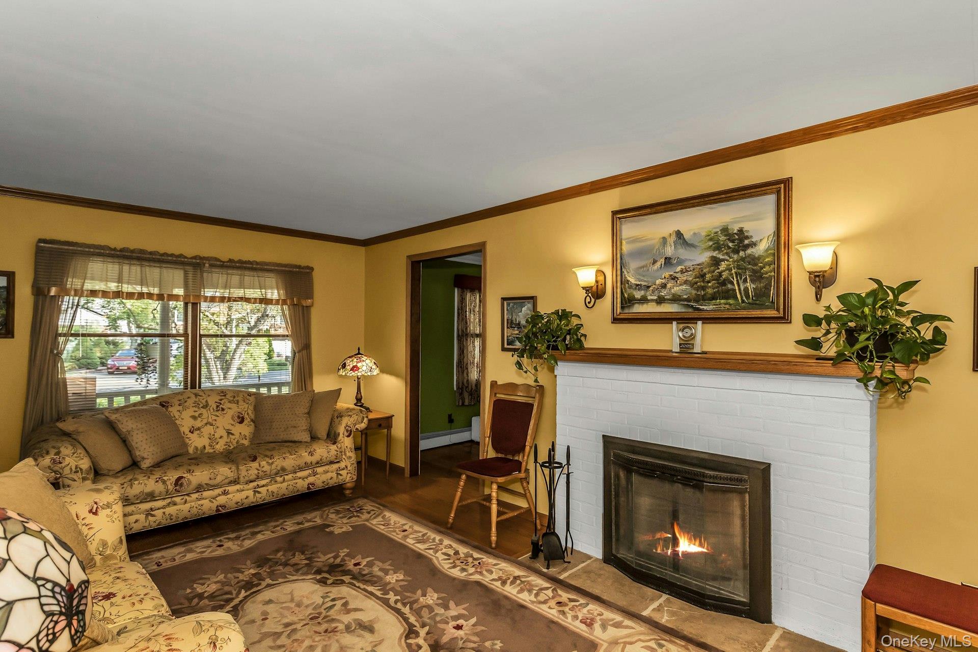 142 Maplewood Road, Huntington Station, NY 11746