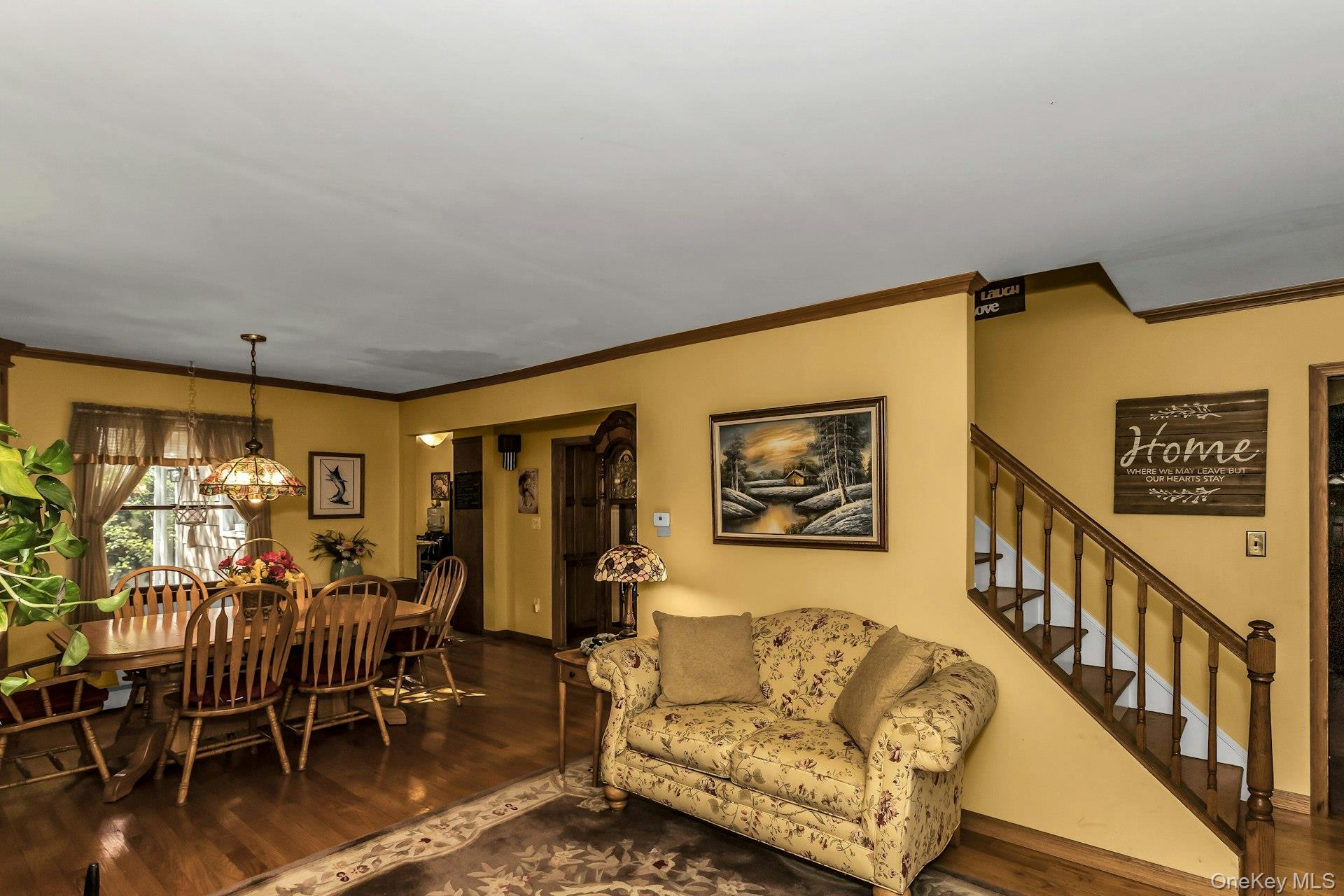 142 Maplewood Road, Huntington Station, NY 11746