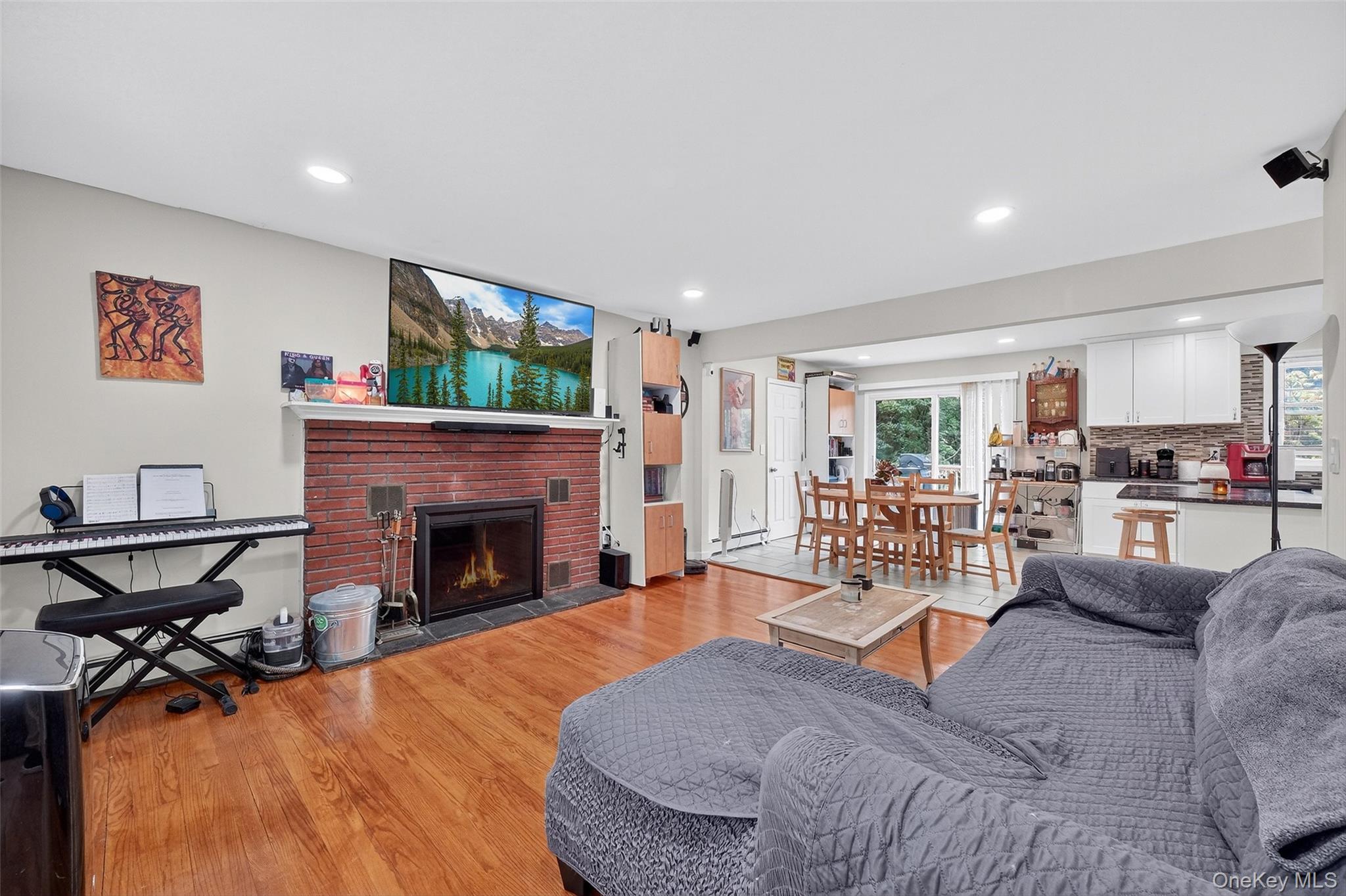 16 Faye Avenue, New Windsor, NY 12553