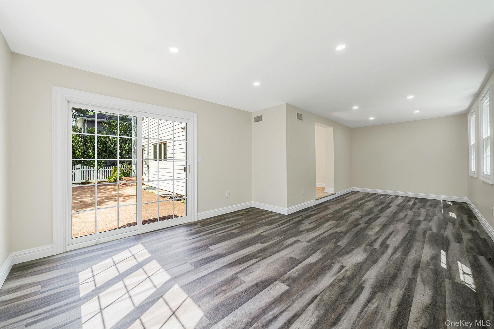 210 Roxbury Road, Garden City, NY 11530