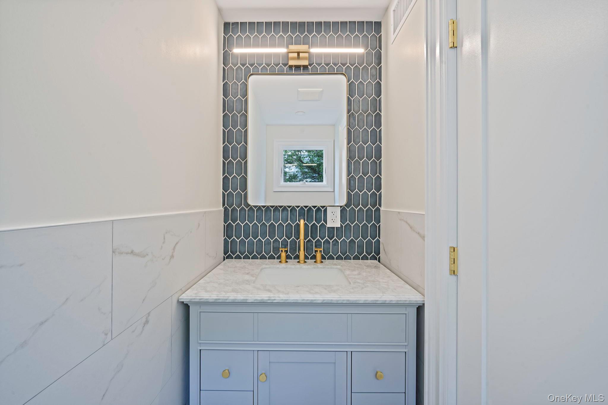 210 Roxbury Road, Garden City, NY 11530