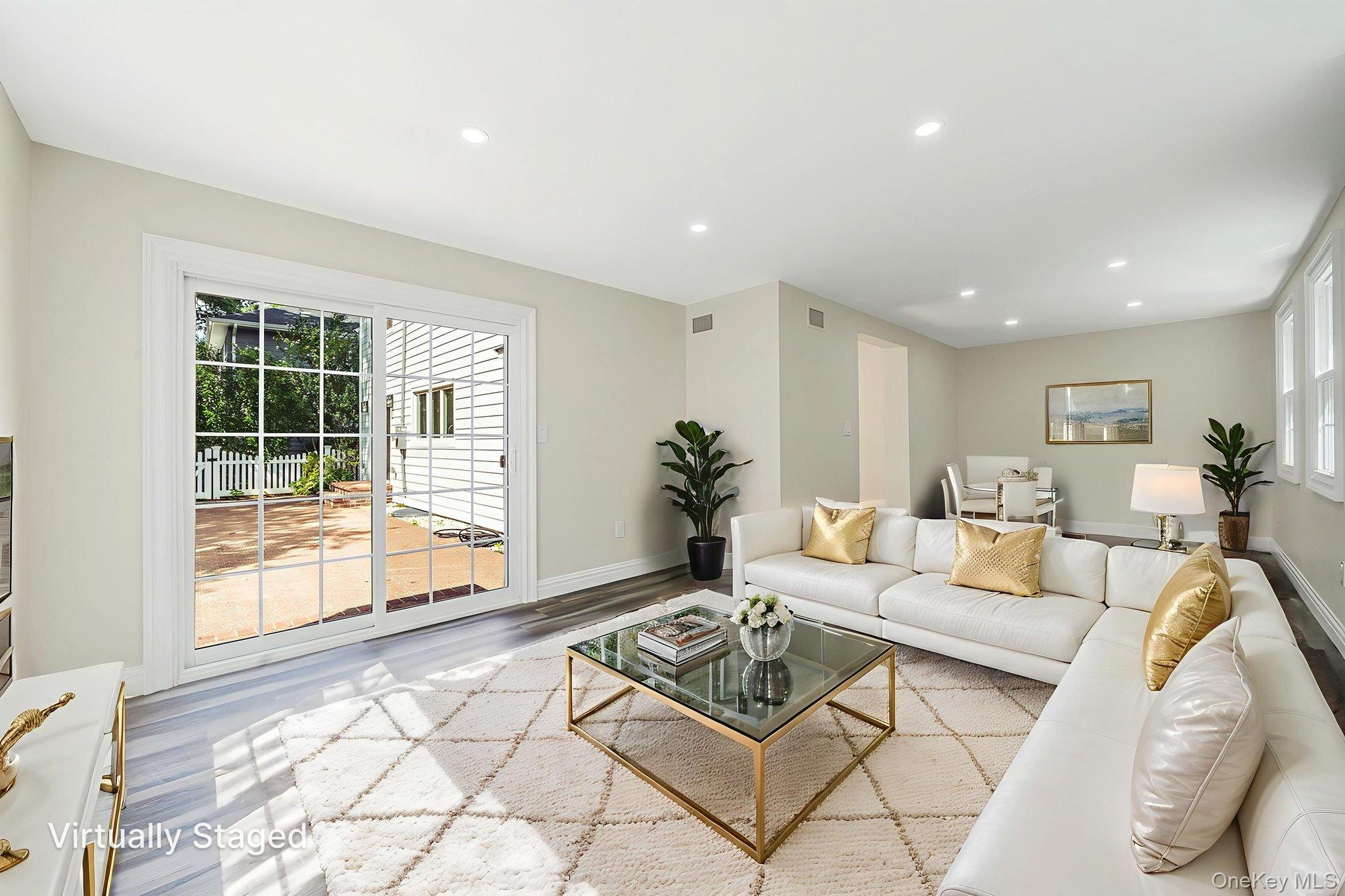 210 Roxbury Road, Garden City, NY 11530