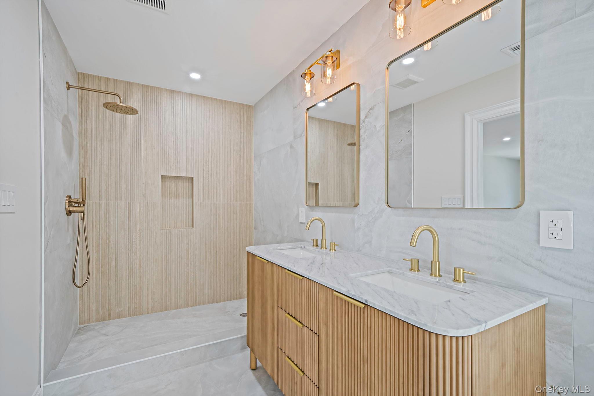 210 Roxbury Road, Garden City, NY 11530