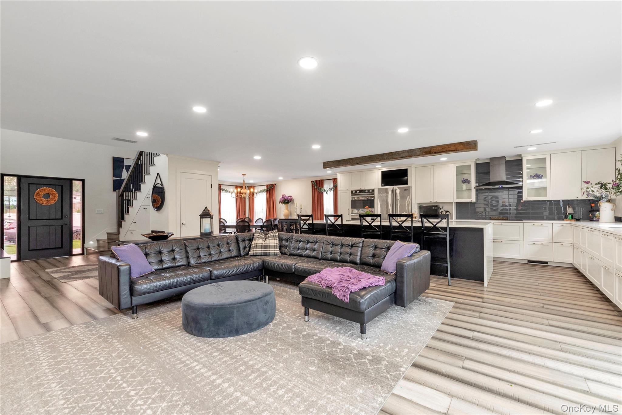 8 Family Lane, Levittown, NY 11756