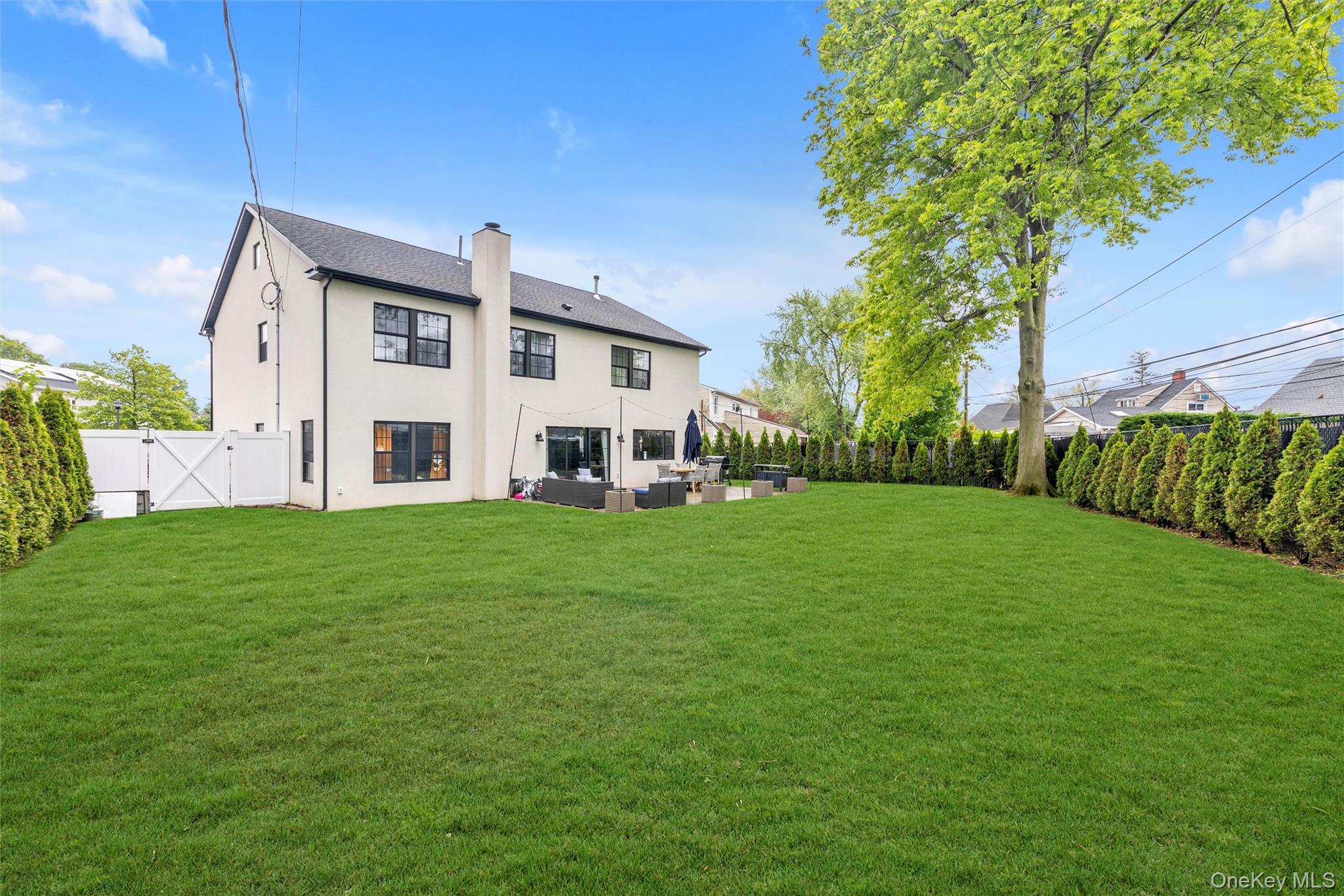 8 Family Lane, Levittown, NY 11756