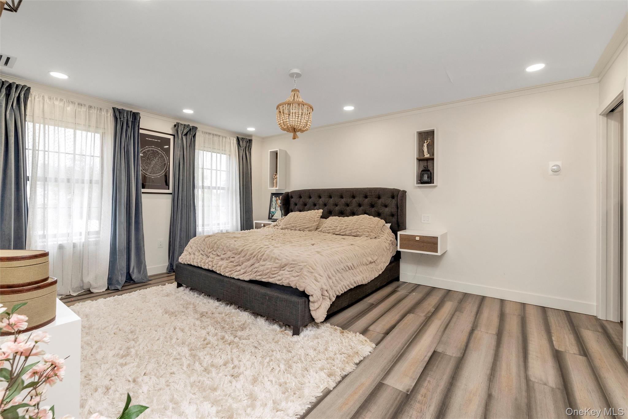 8 Family Lane, Levittown, NY 11756