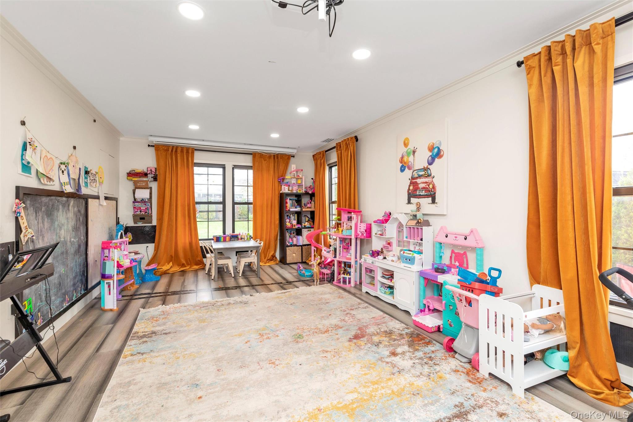 8 Family Lane, Levittown, NY 11756