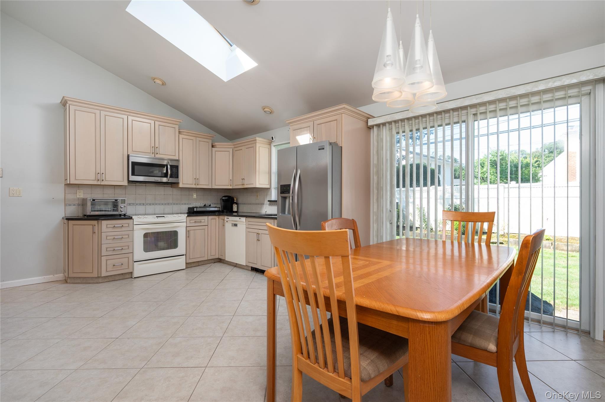 930 W Shelley Road, Bellmore, NY 11710