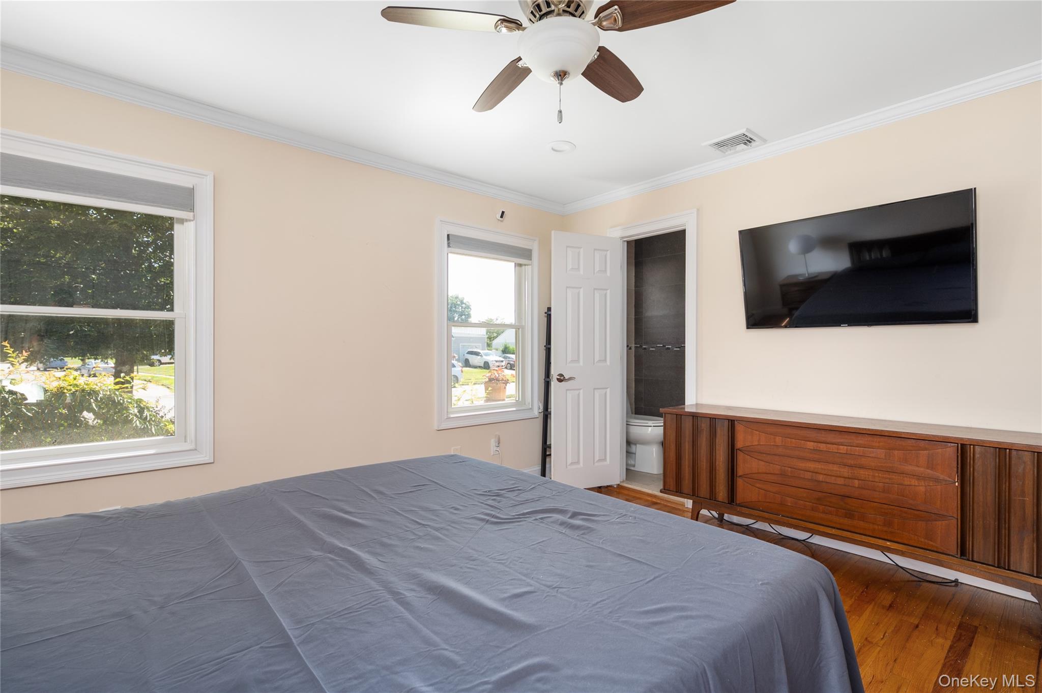 930 W Shelley Road, Bellmore, NY 11710