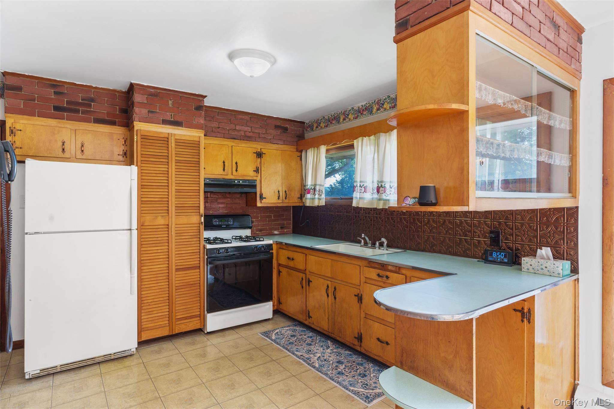 140 N Ohioville Road, New Paltz, NY 12561