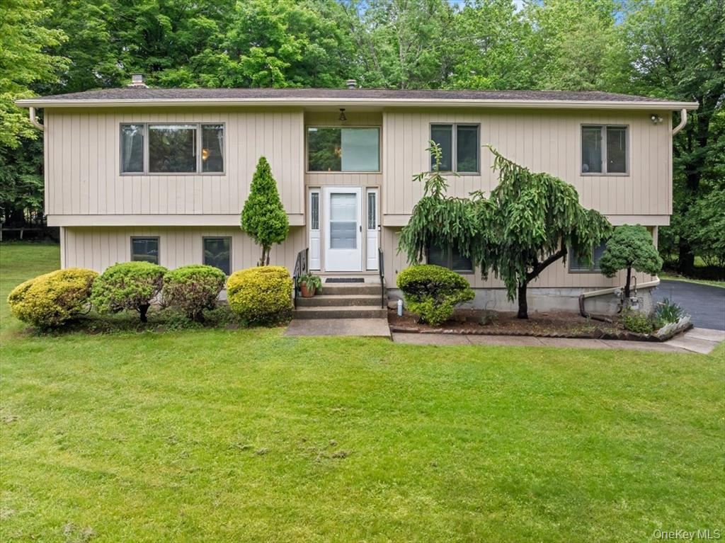 60 Smith Hill Road, Airmont, NY 10952