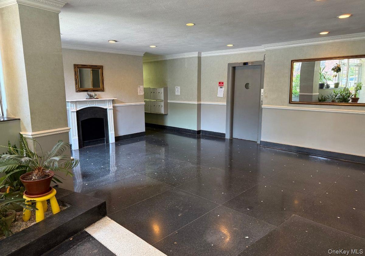 63-95 Austin Street # 6G, Rego Park, NY 11374