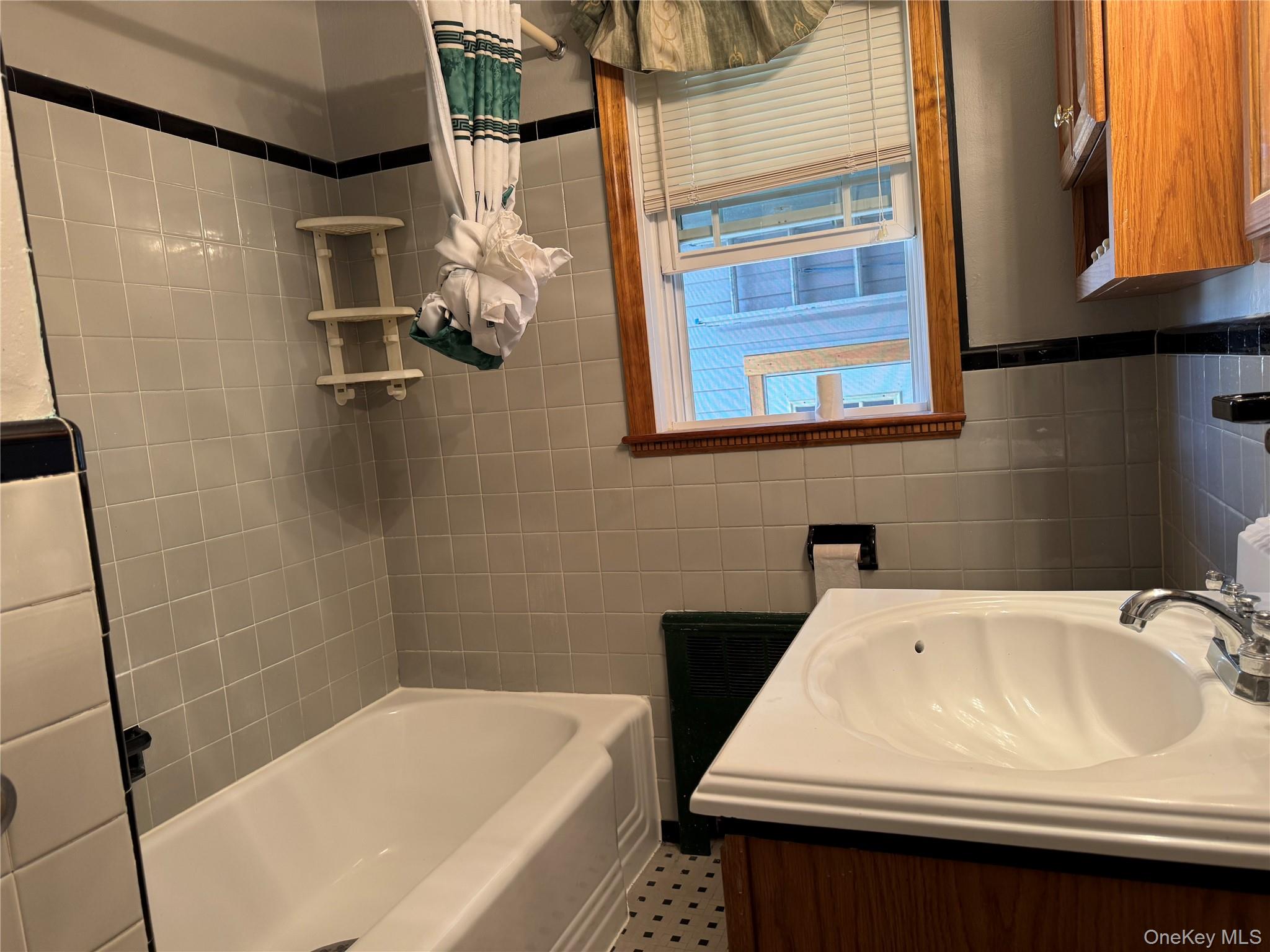 29 Dorchester Street, Huntington Station, NY 11746