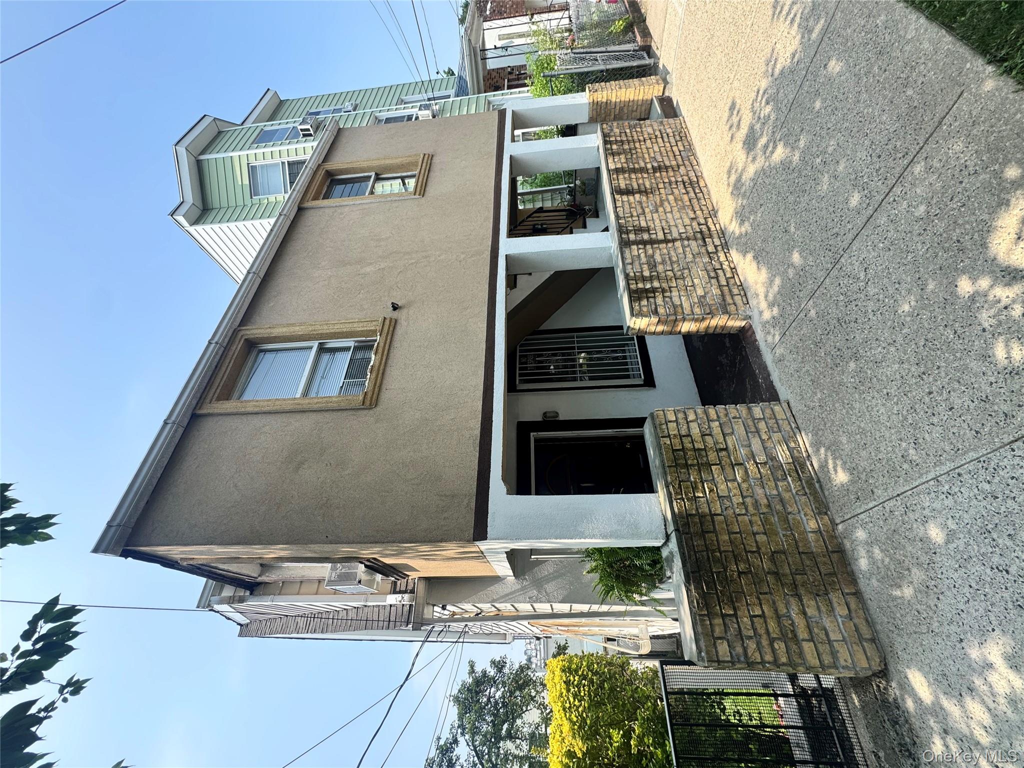33 Colin Street, Yonkers, NY 10701