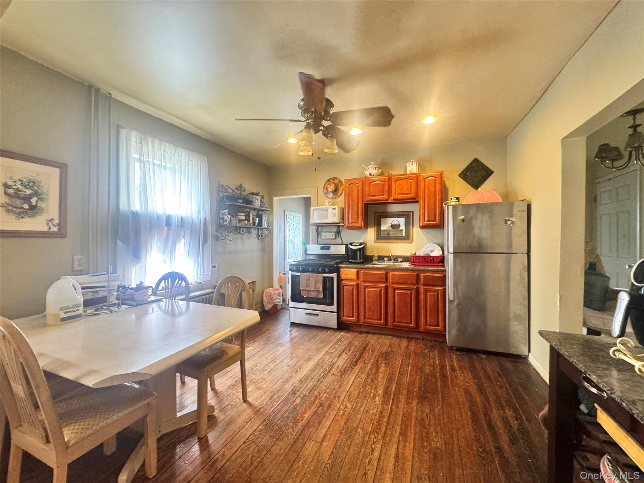 33 Colin Street, Yonkers, NY 10701