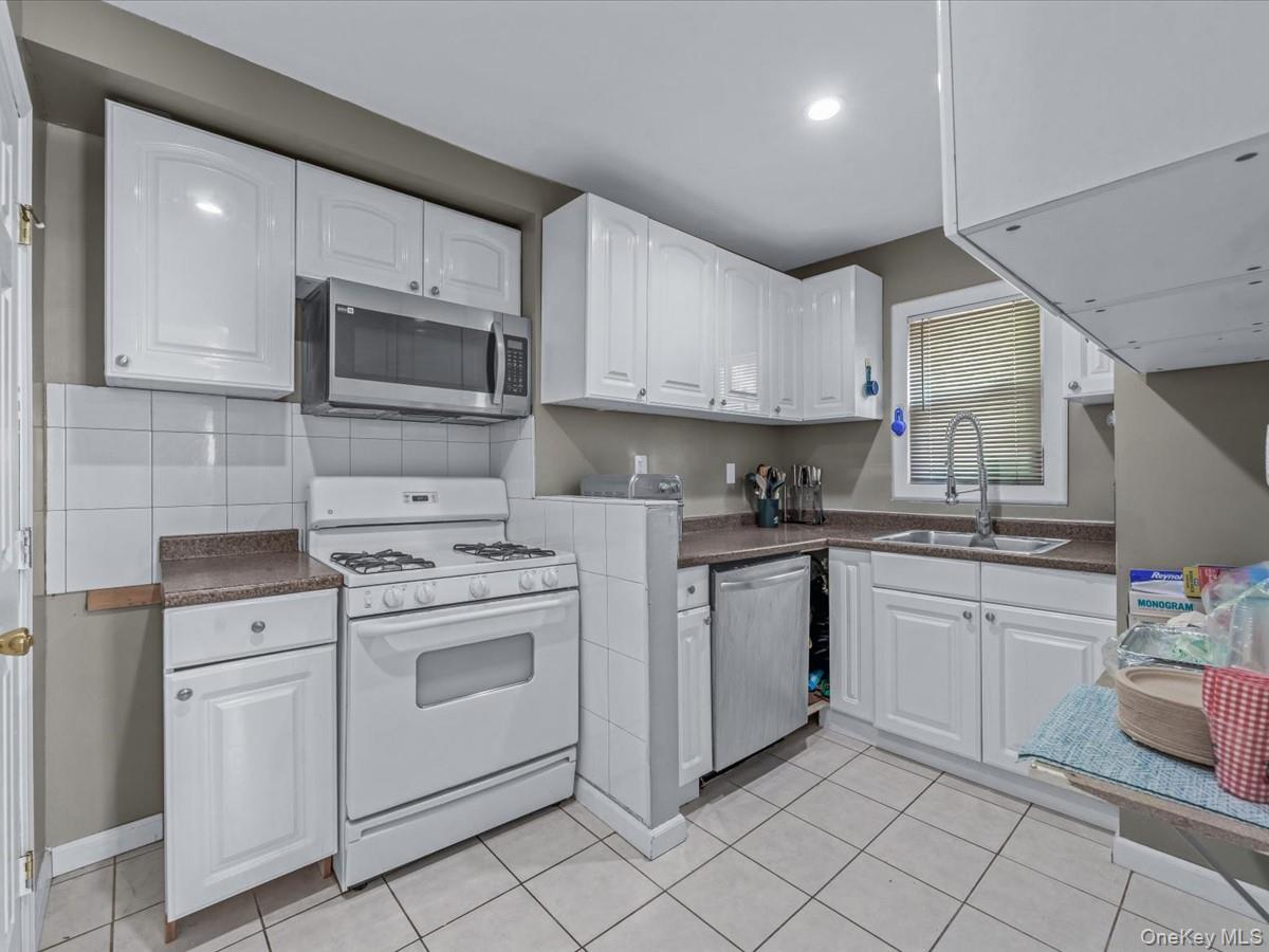 191-16 114th Drive, Saint Albans, NY 11412