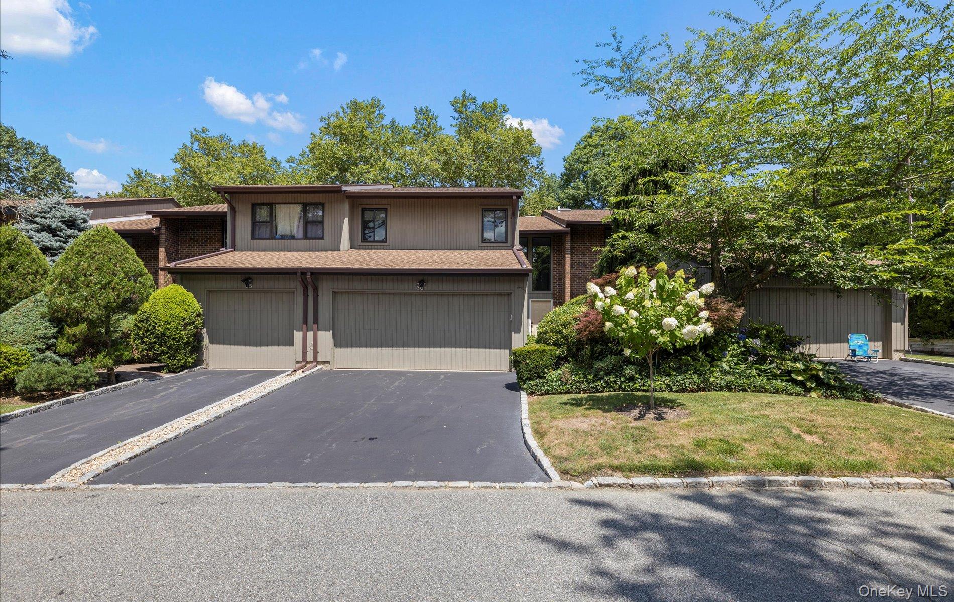 36 Carriage House Drive, Jericho, NY 11753