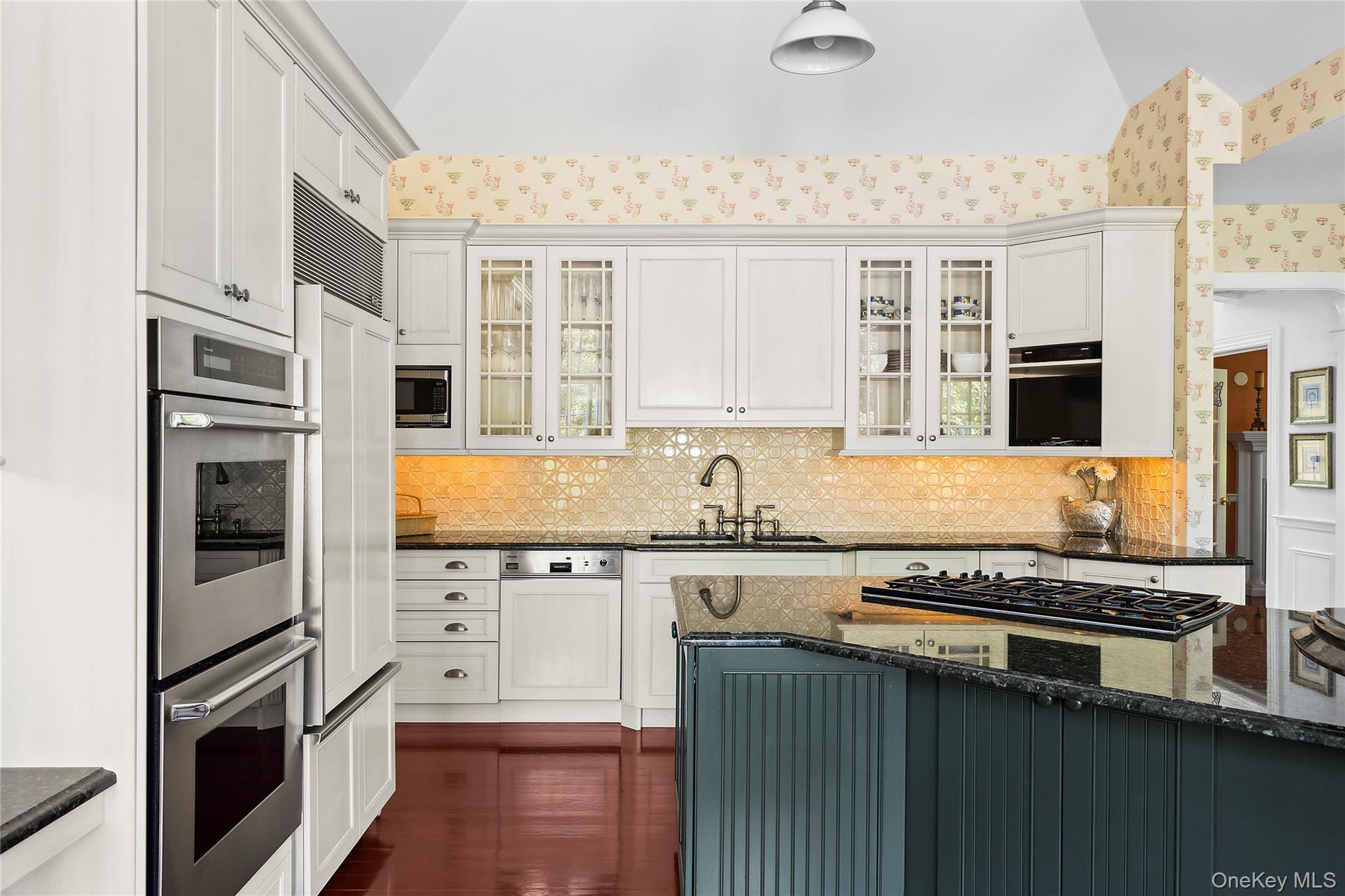 29 Cedar Lane, Remsenburg, NY 11960