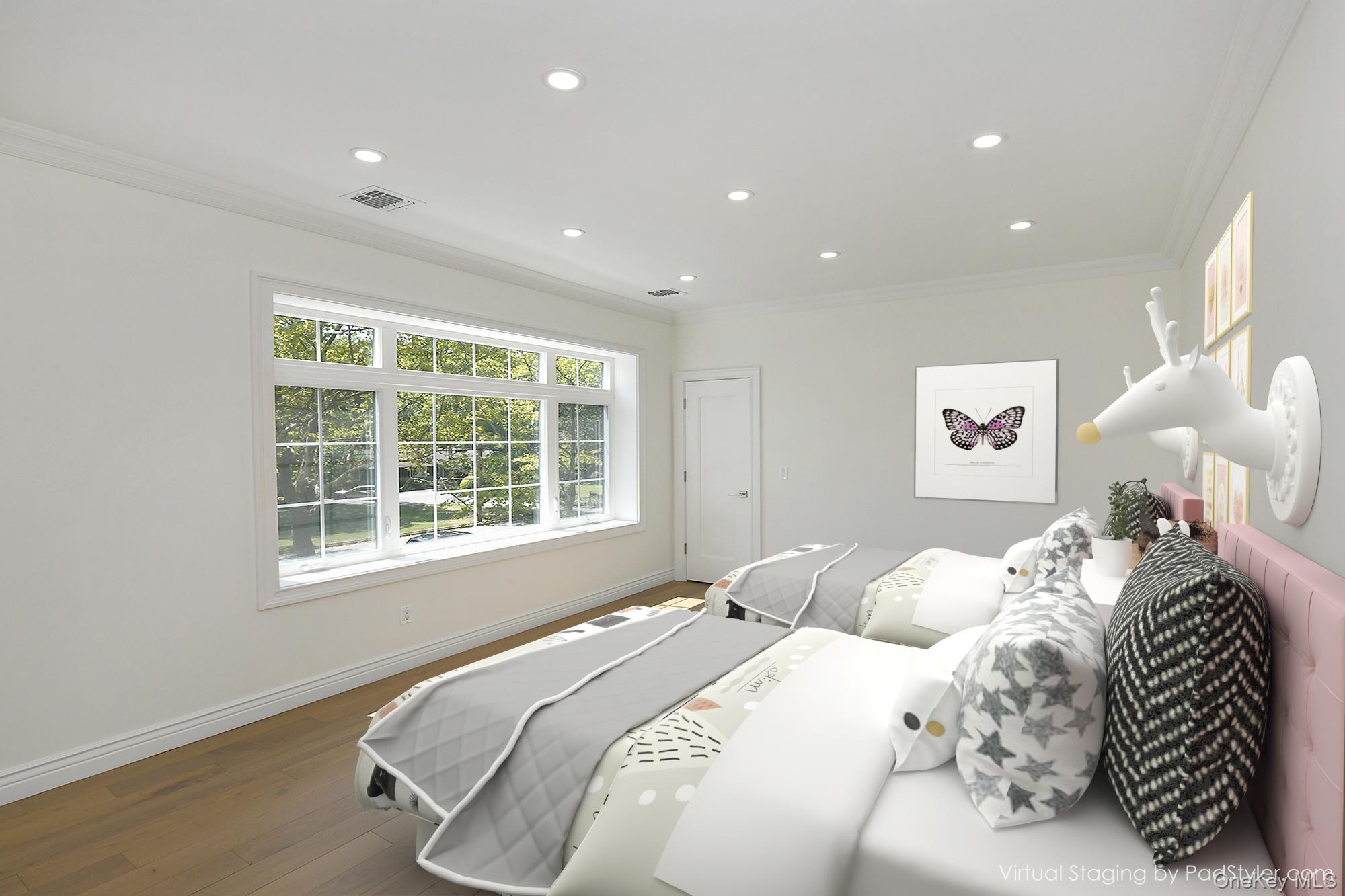 11 Edcris Lane, Huntington, NY 11743