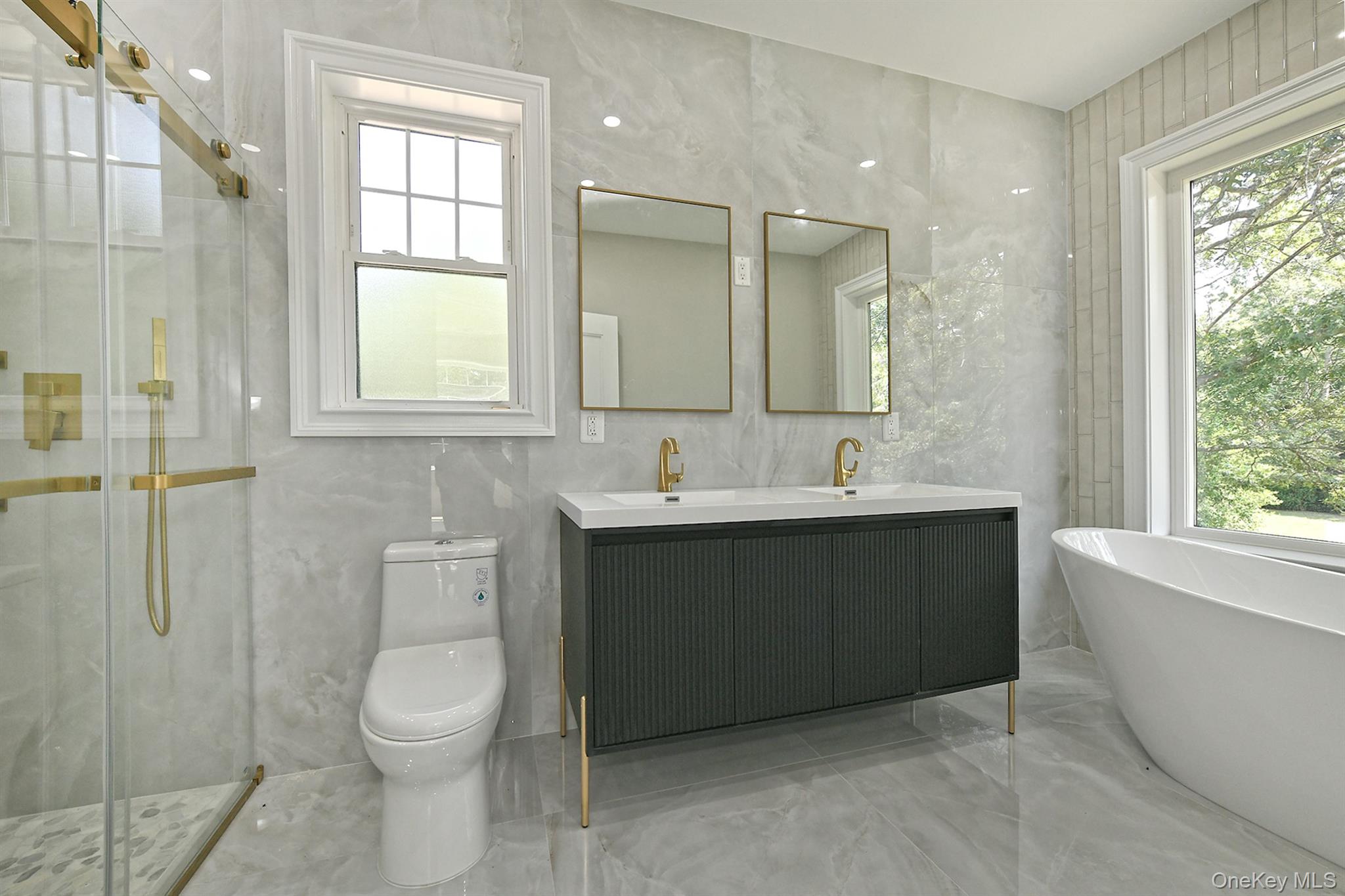 11 Edcris Lane, Huntington, NY 11743