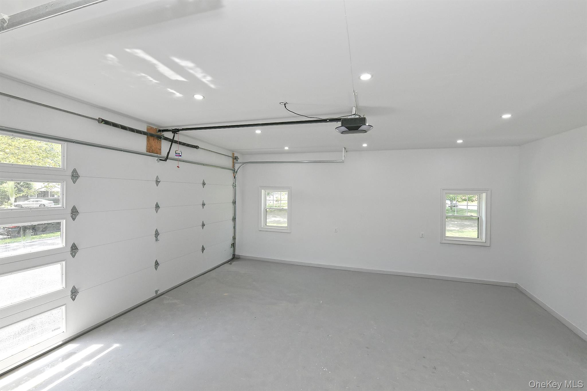 11 Edcris Lane, Huntington, NY 11743