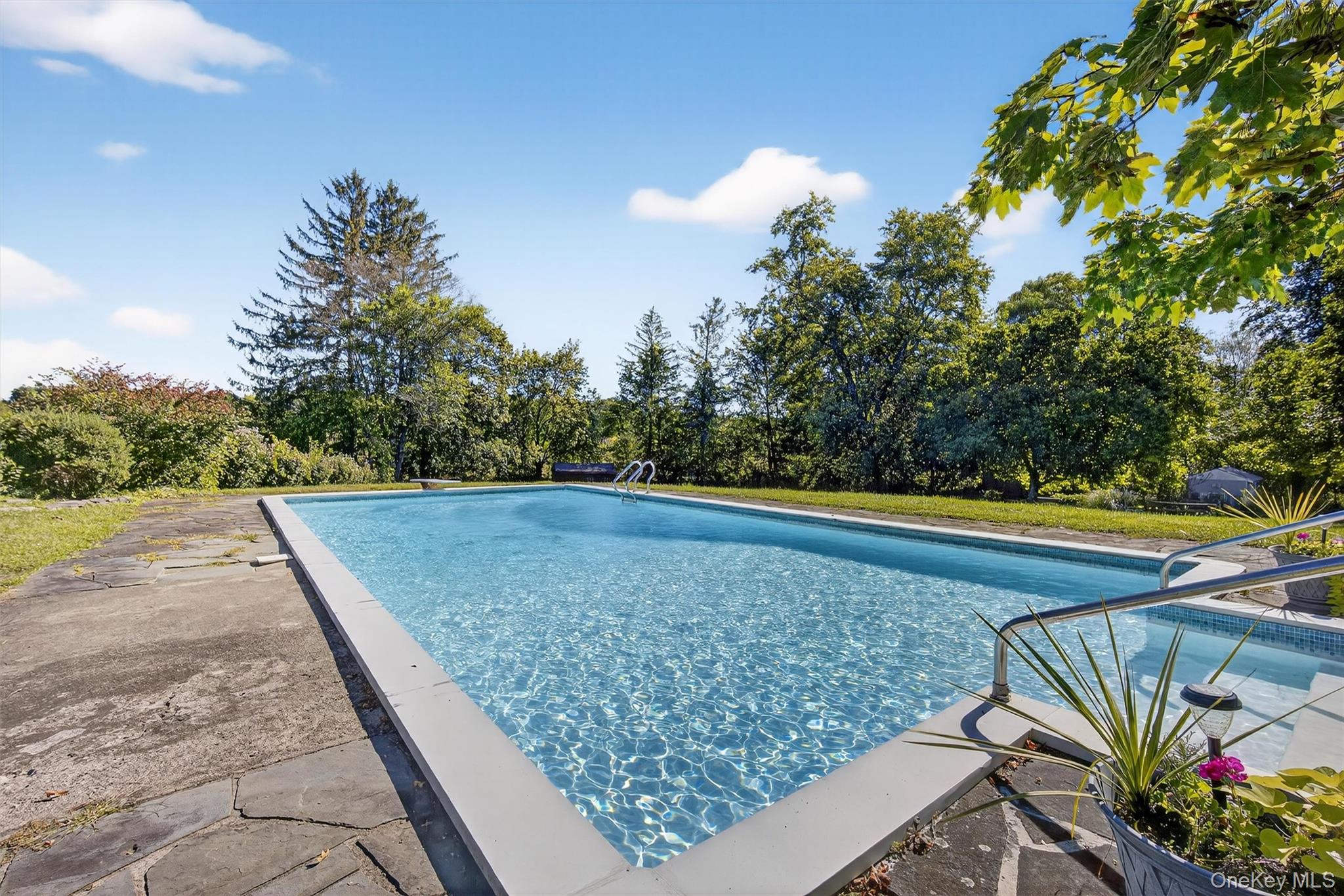 1520 State Route 213, High Falls, NY 12440