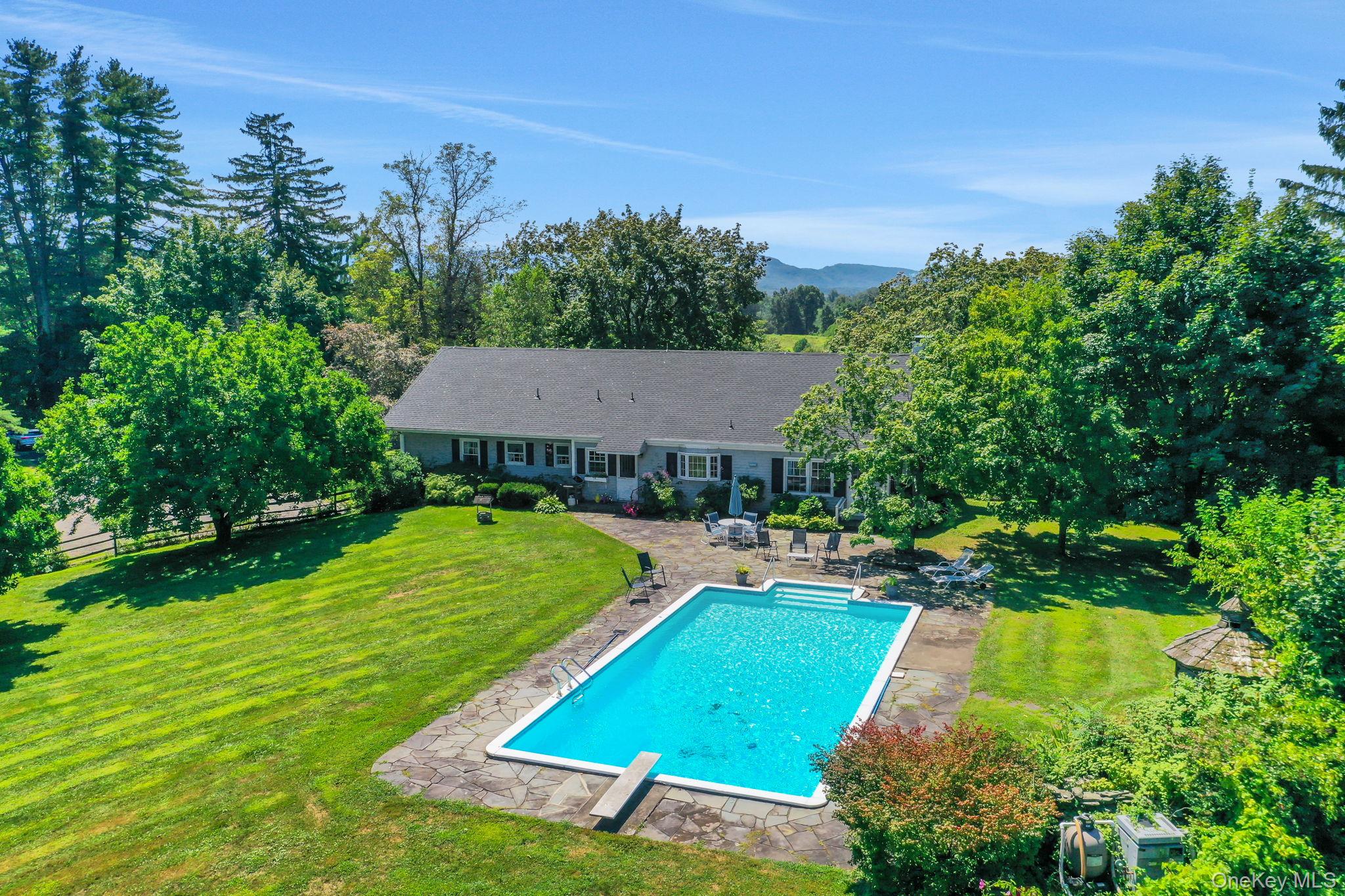 1520 State Route 213, High Falls, NY 12440