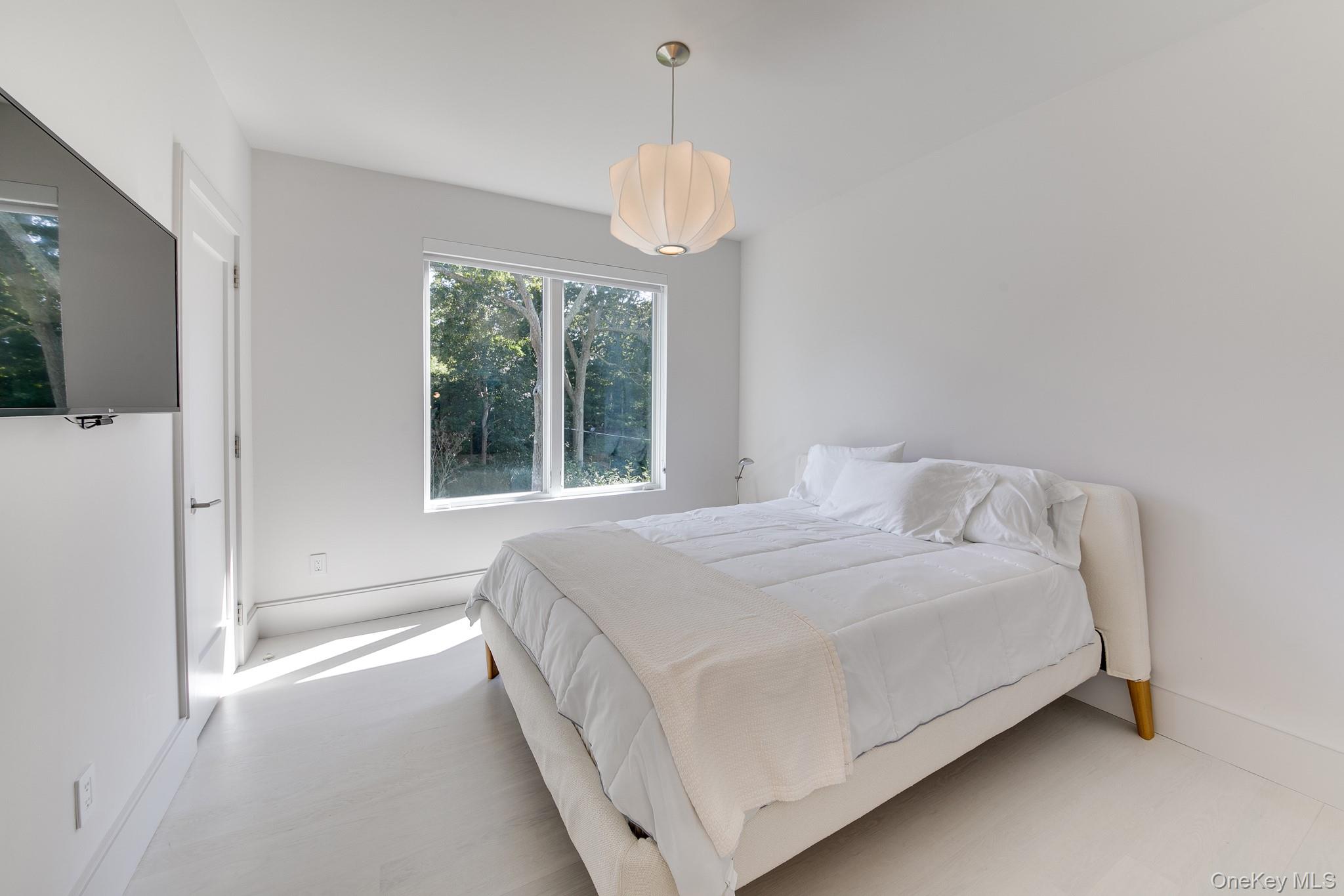 70 Cove Hollow Road, East Hampton, NY 11937