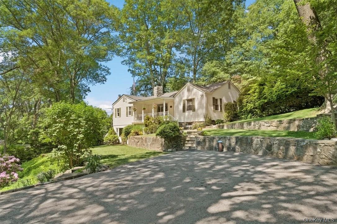 13 Split Rock Road, Mahopac, NY 10541