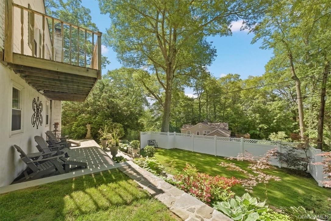 13 Split Rock Road, Mahopac, NY 10541