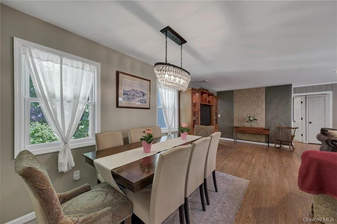 13 Split Rock Road, Mahopac, NY 10541