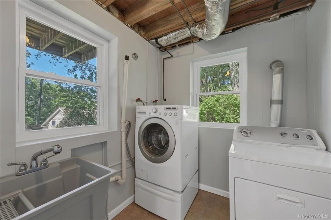 13 Split Rock Road, Mahopac, NY 10541