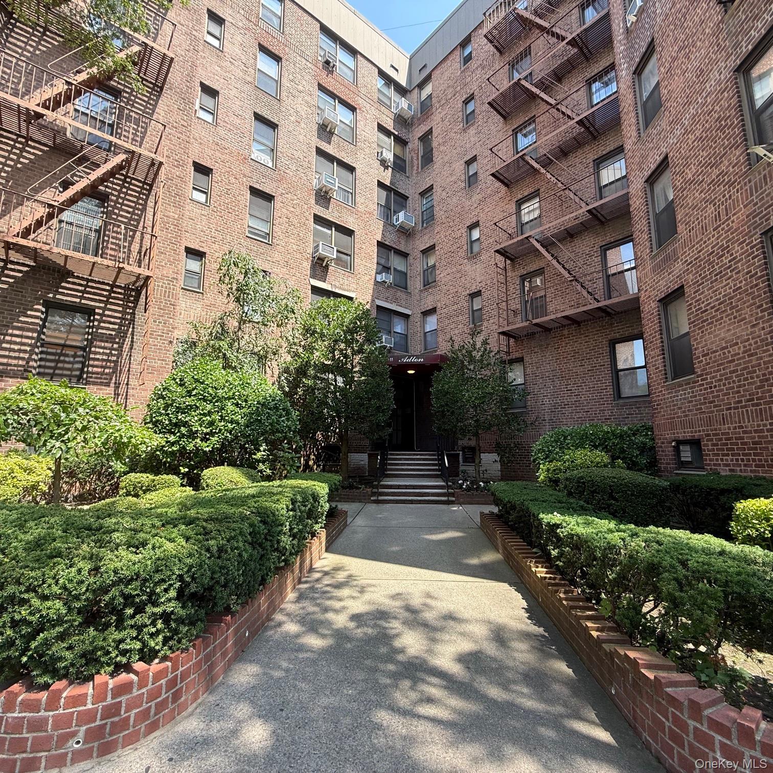 83-55 Woodhaven Boulevard # 2K, Woodhaven, NY 11421