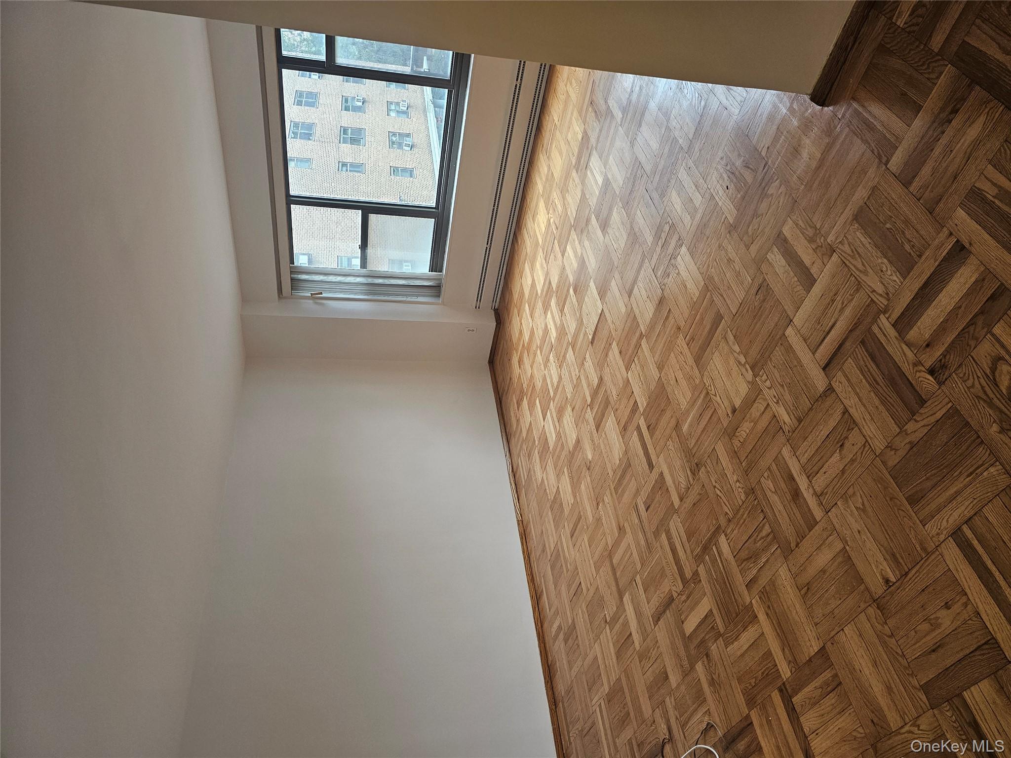 21-85 34th Ave # 3B, Astoria, NY 11106