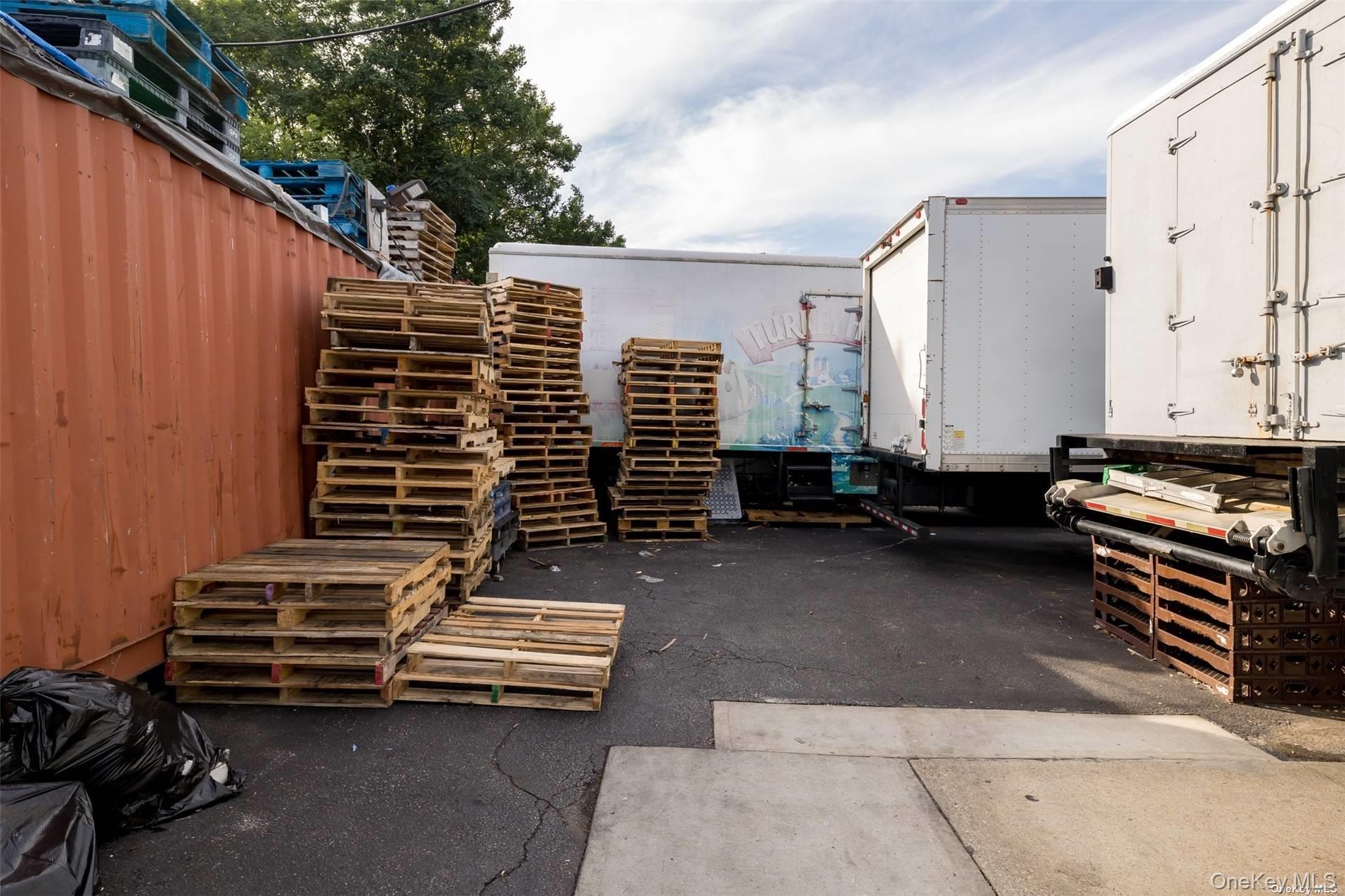 848 Main Street, Farmingdale, NY 11735