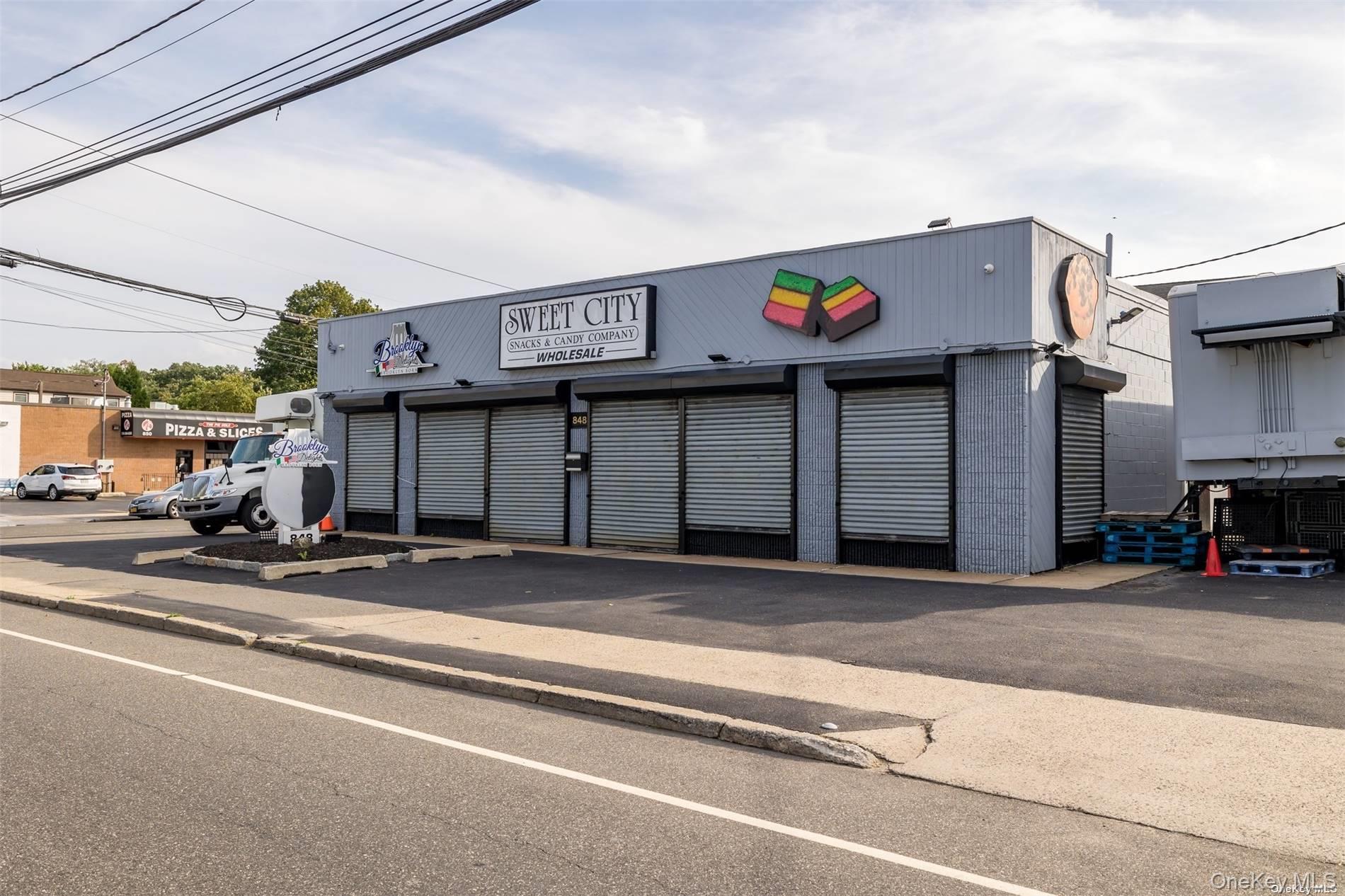 848 Main Street, Farmingdale, NY 11735