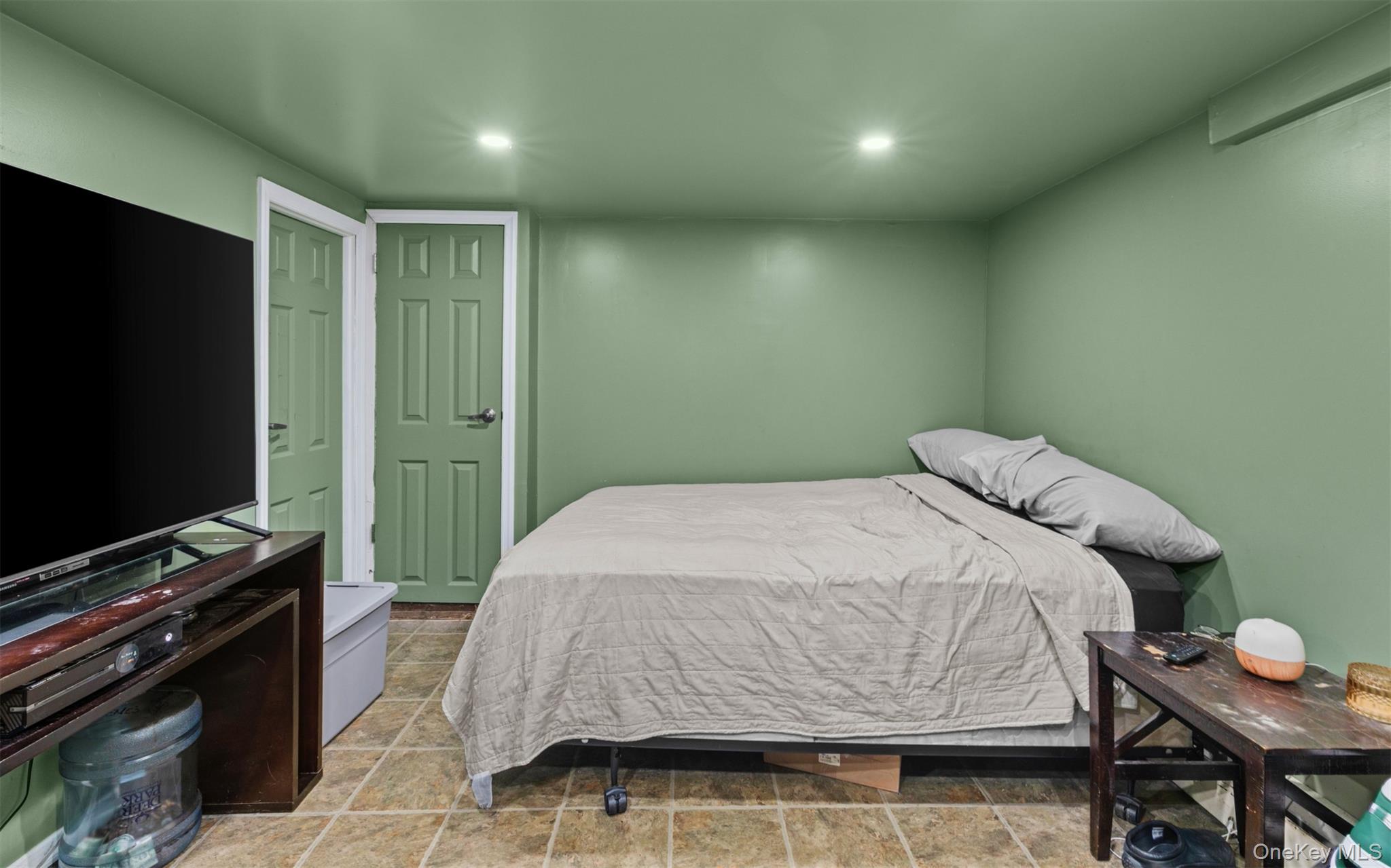 47 Alden Avenue, Valley Stream, NY 11580