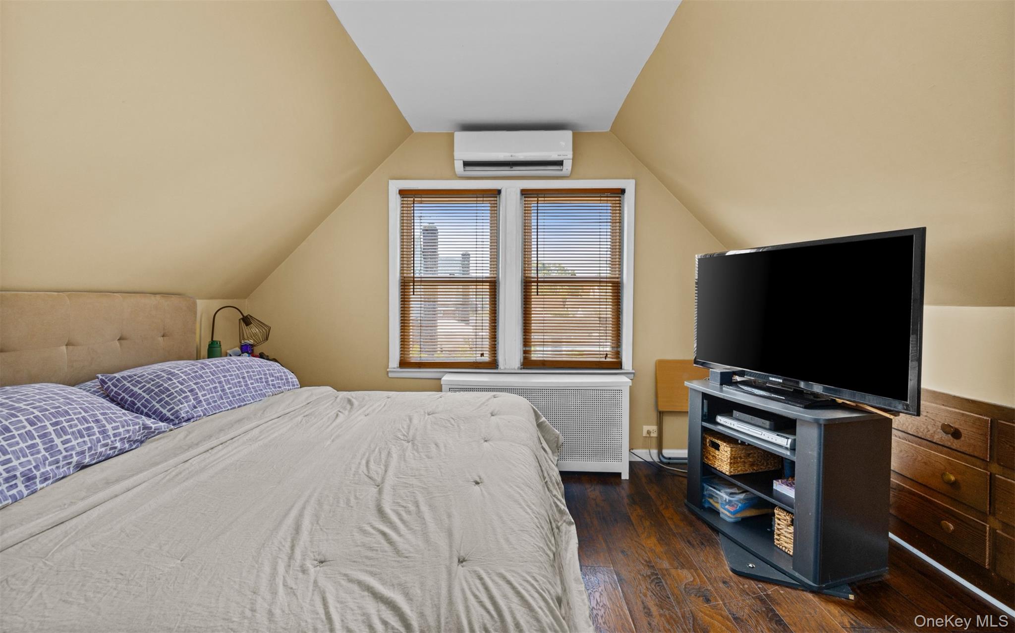 47 Alden Avenue, Valley Stream, NY 11580