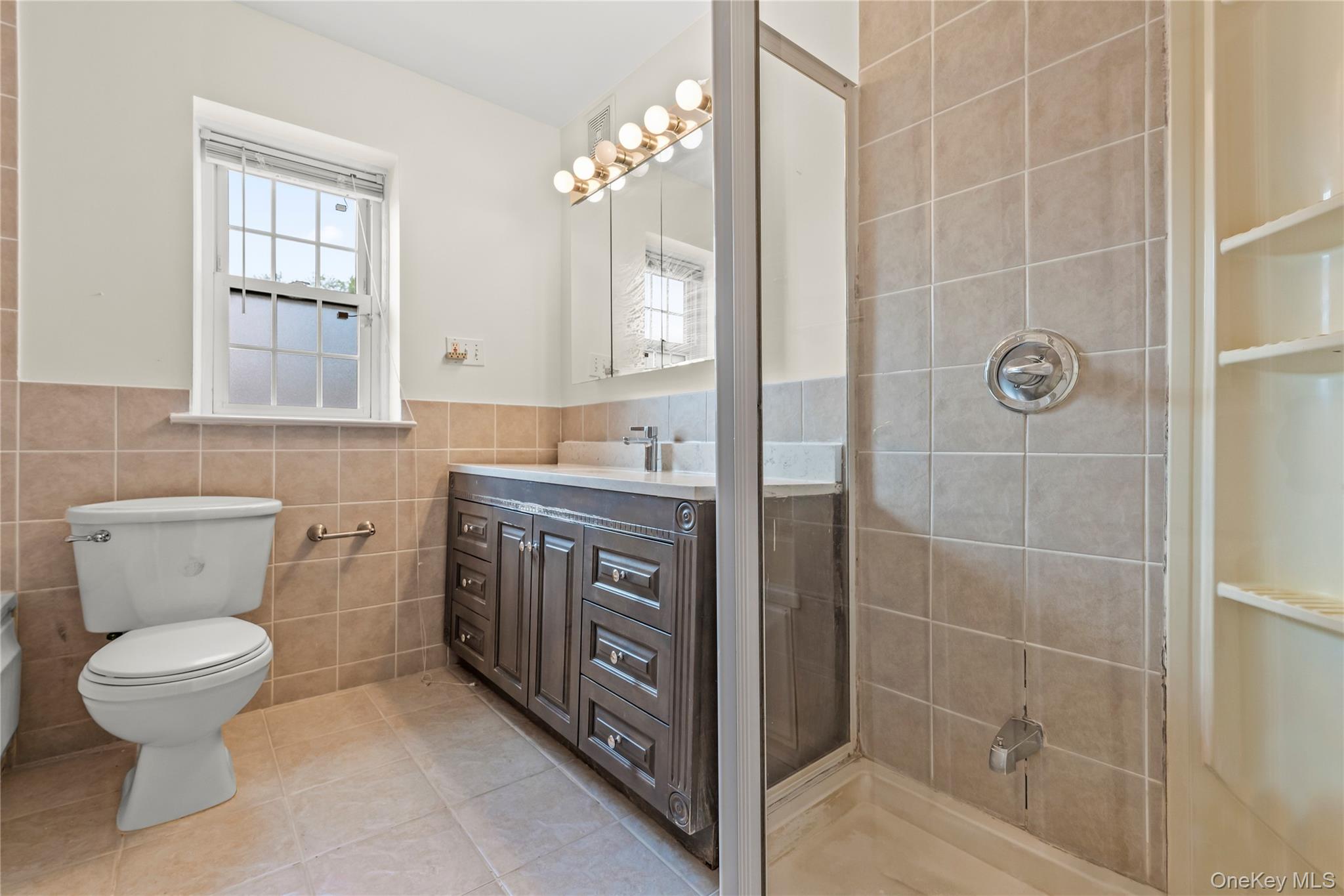 7548 195th Street, Fresh Meadows, NY 11366