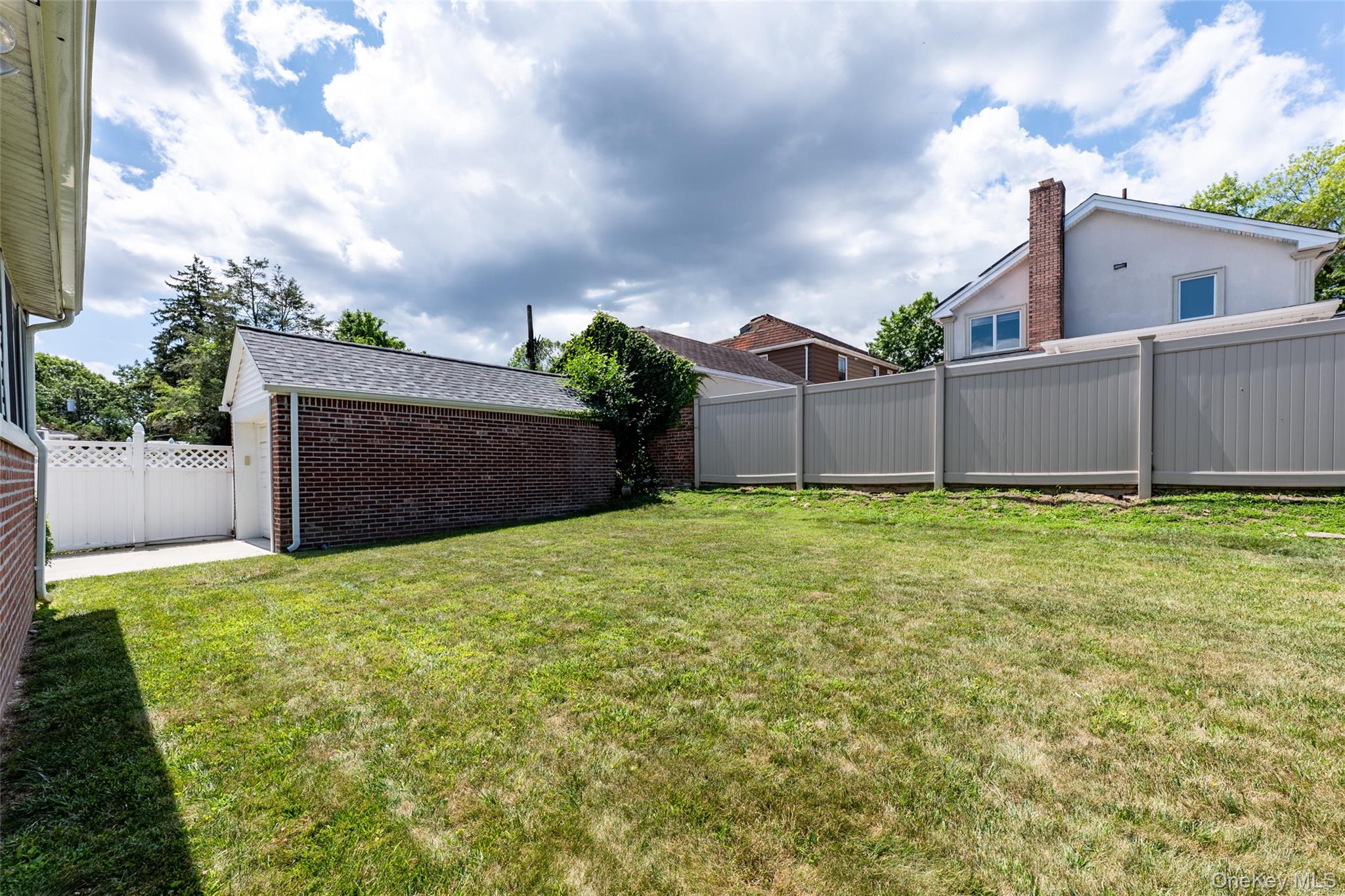 7548 195th Street, Fresh Meadows, NY 11366